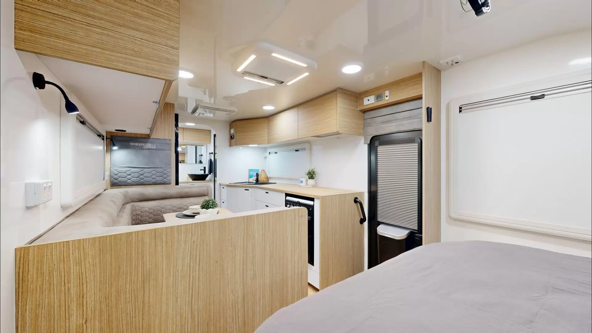 NEW 2025 VACATIONER CARAVANS ENDURA