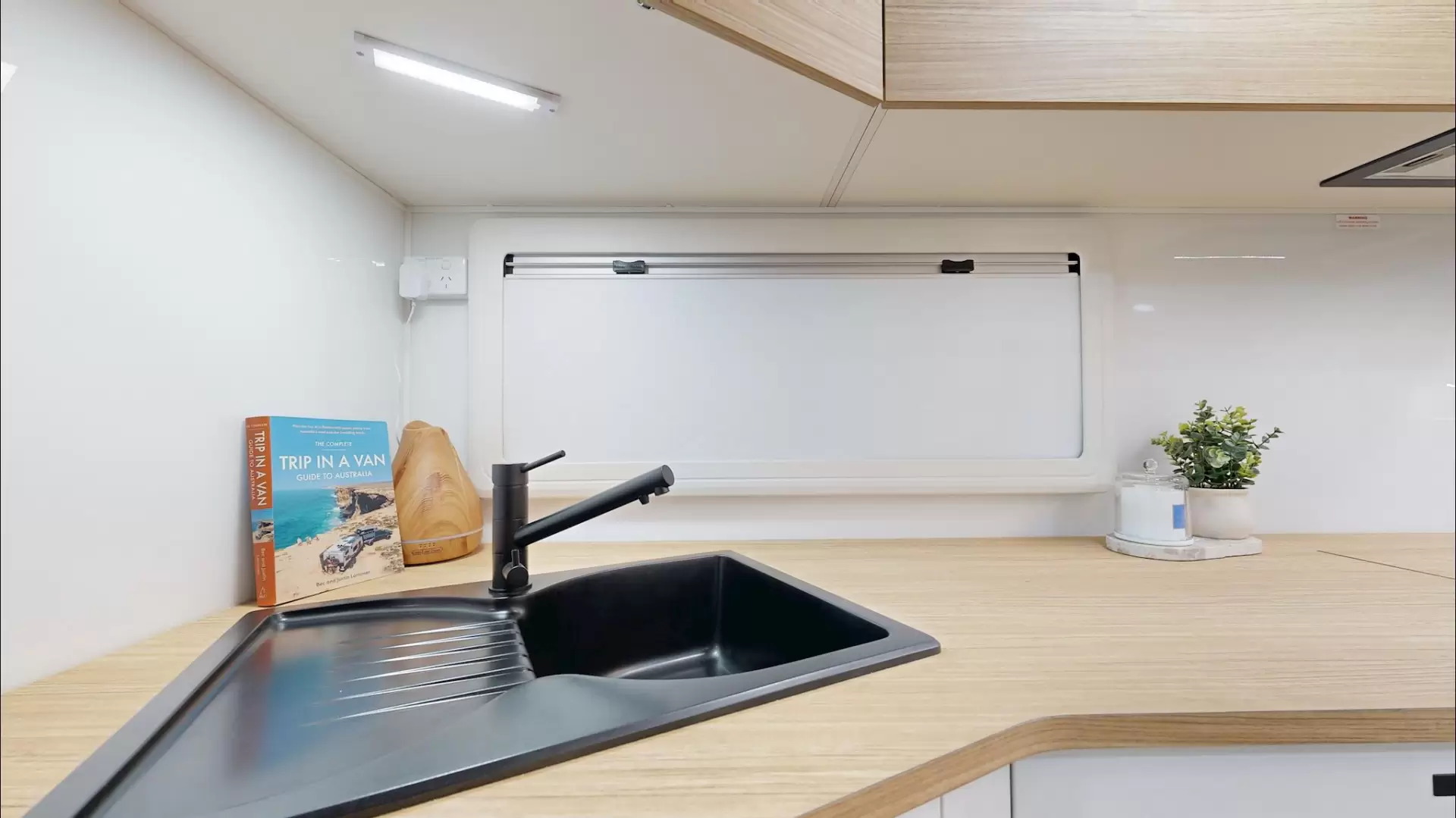 NEW 2025 VACATIONER CARAVANS ENDURA