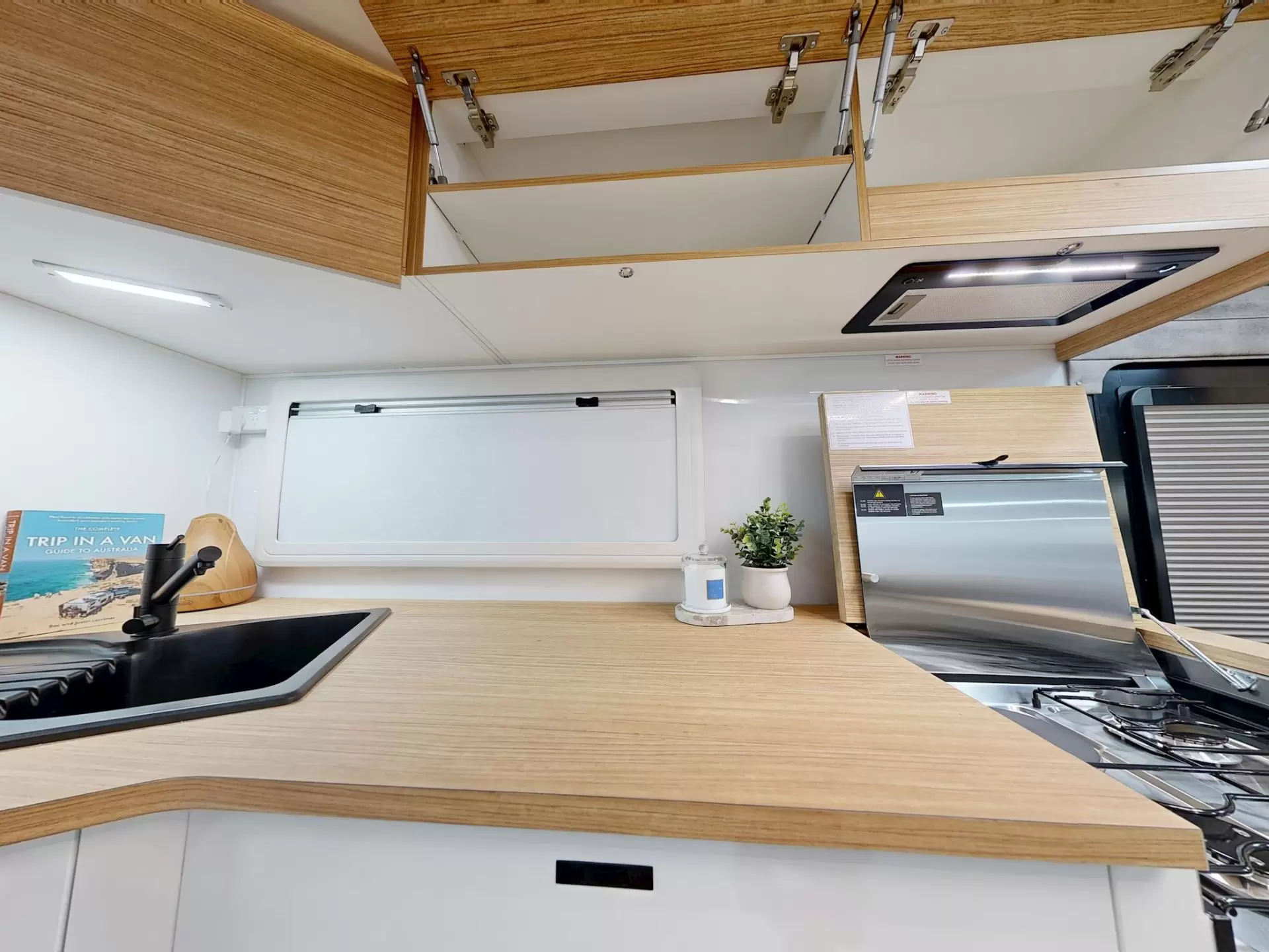 NEW 2025 VACATIONER CARAVANS ENDURA