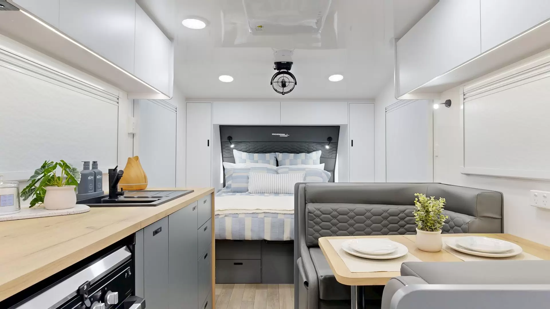 NEW 2026 VACATIONER CARAVANS ENDURA