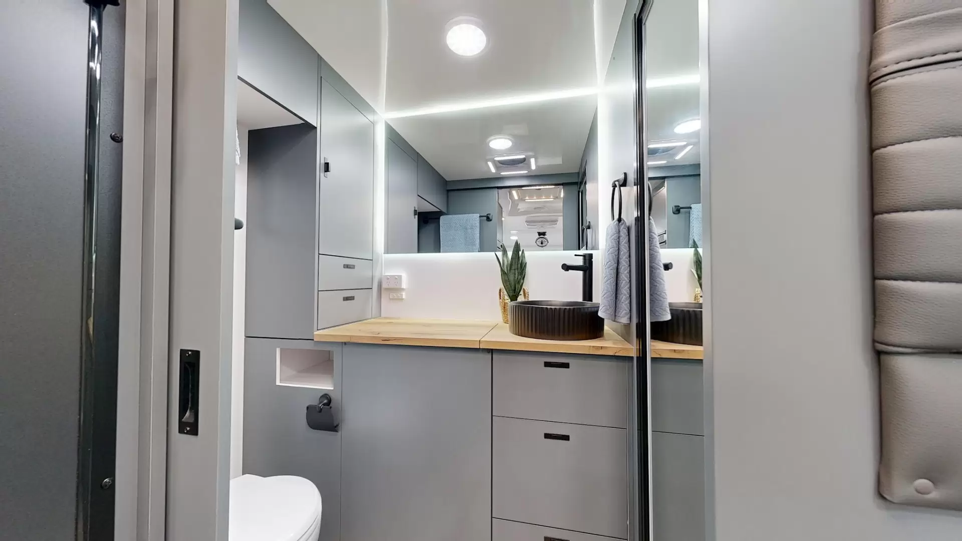 NEW 2026 VACATIONER CARAVANS ENDURA