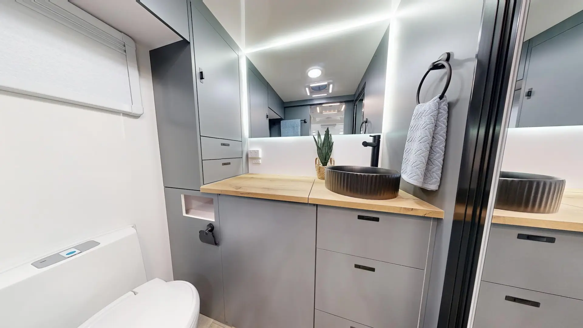 NEW 2026 VACATIONER CARAVANS ENDURA