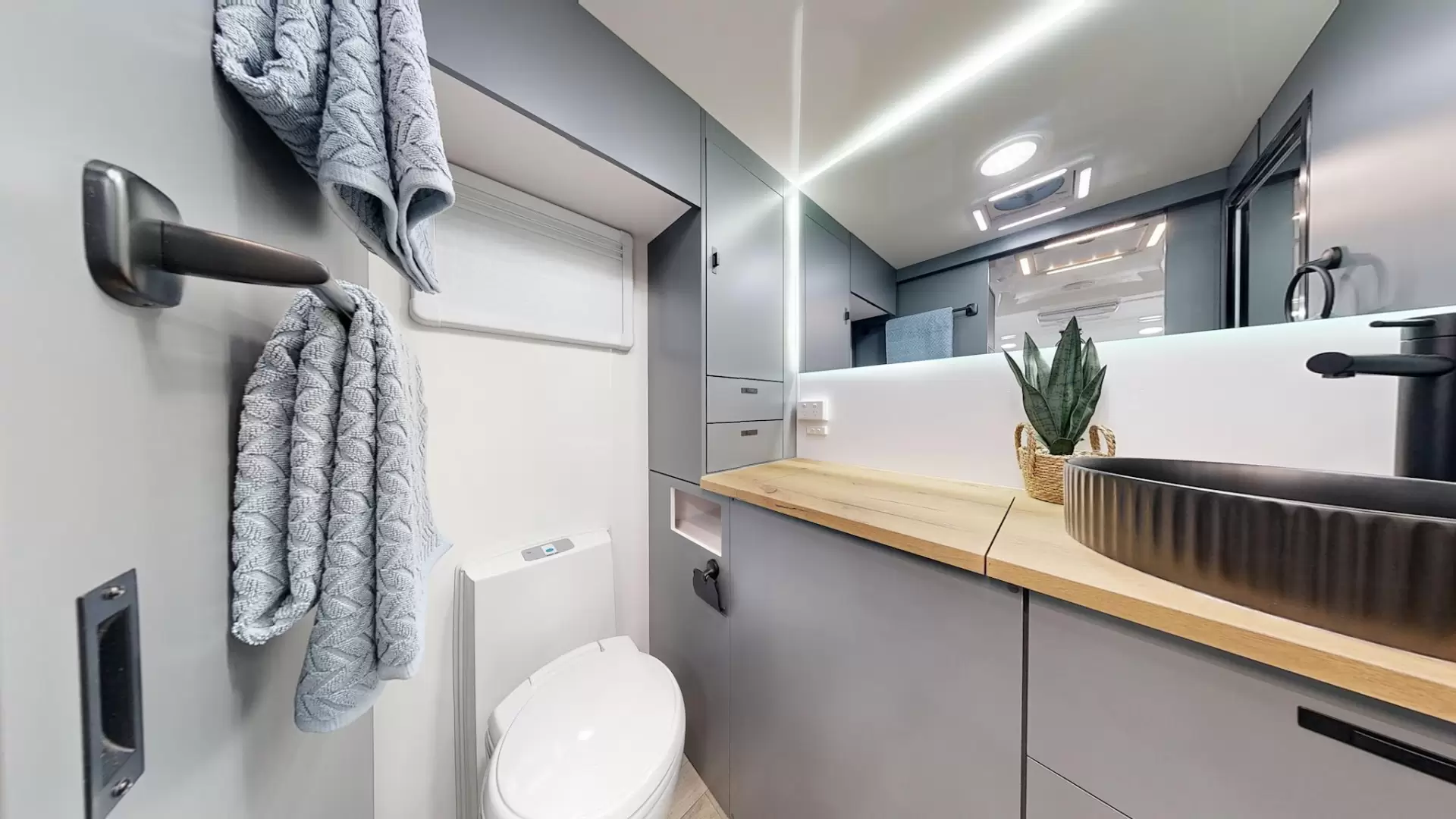 NEW 2026 VACATIONER CARAVANS ENDURA