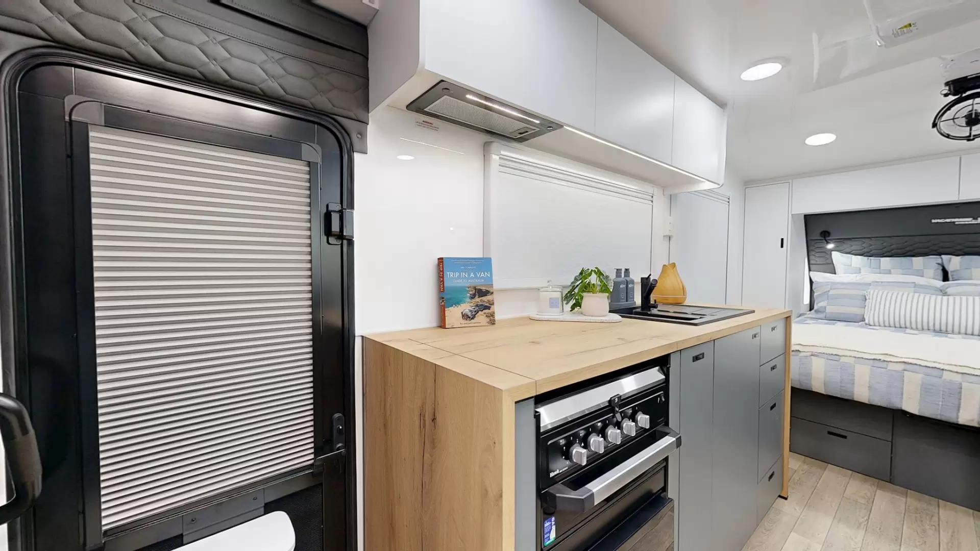 NEW 2026 VACATIONER CARAVANS ENDURA