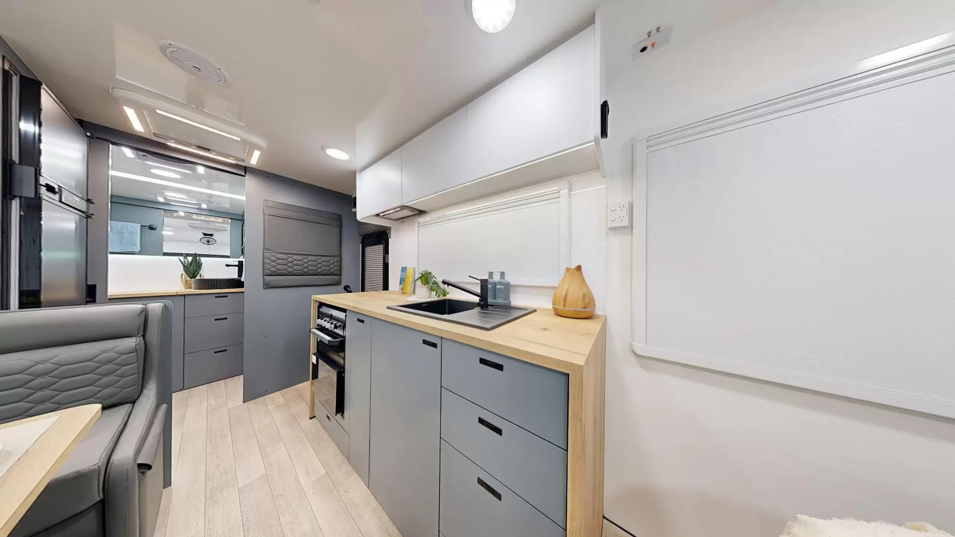 NEW 2026 VACATIONER CARAVANS ENDURA