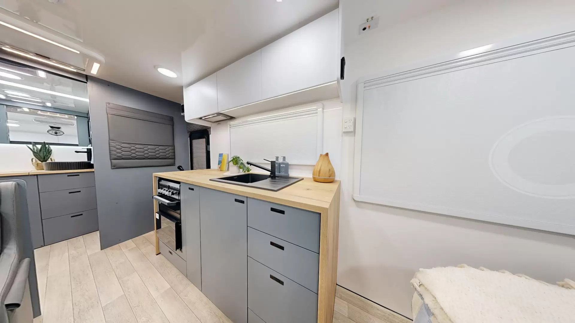 NEW 2026 VACATIONER CARAVANS ENDURA