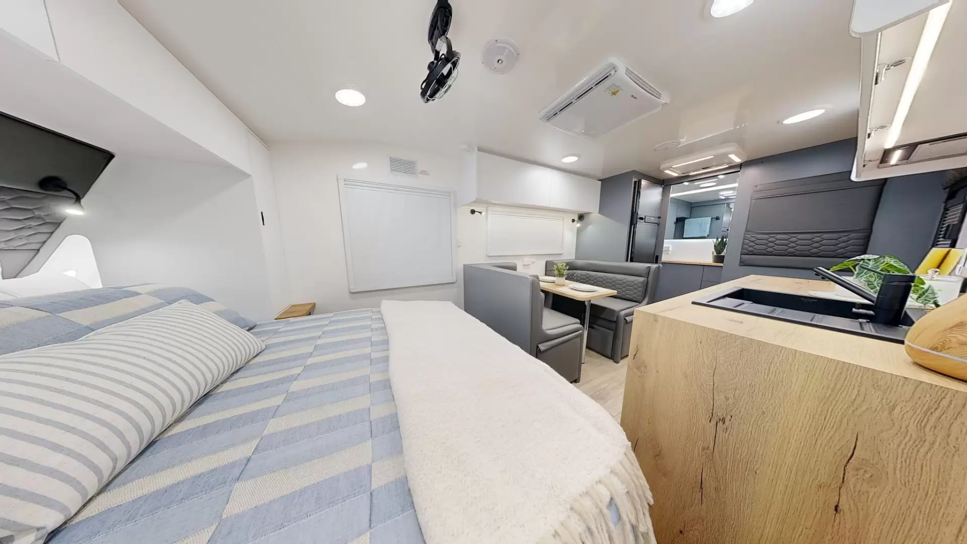 NEW 2026 VACATIONER CARAVANS ENDURA