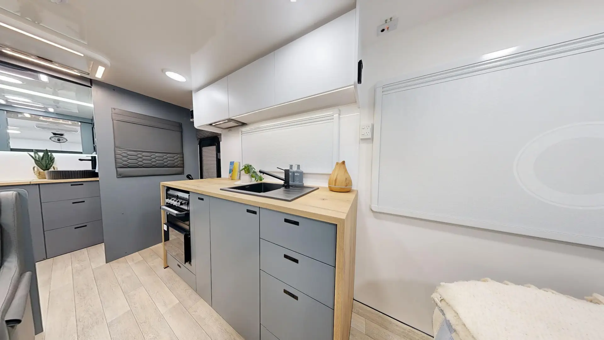 NEW 2026 VACATIONER CARAVANS ENDURA