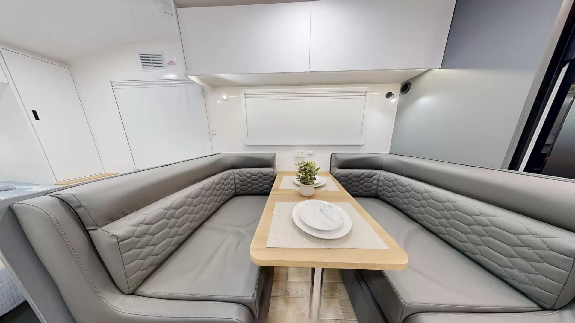 NEW 2026 VACATIONER CARAVANS ENDURA