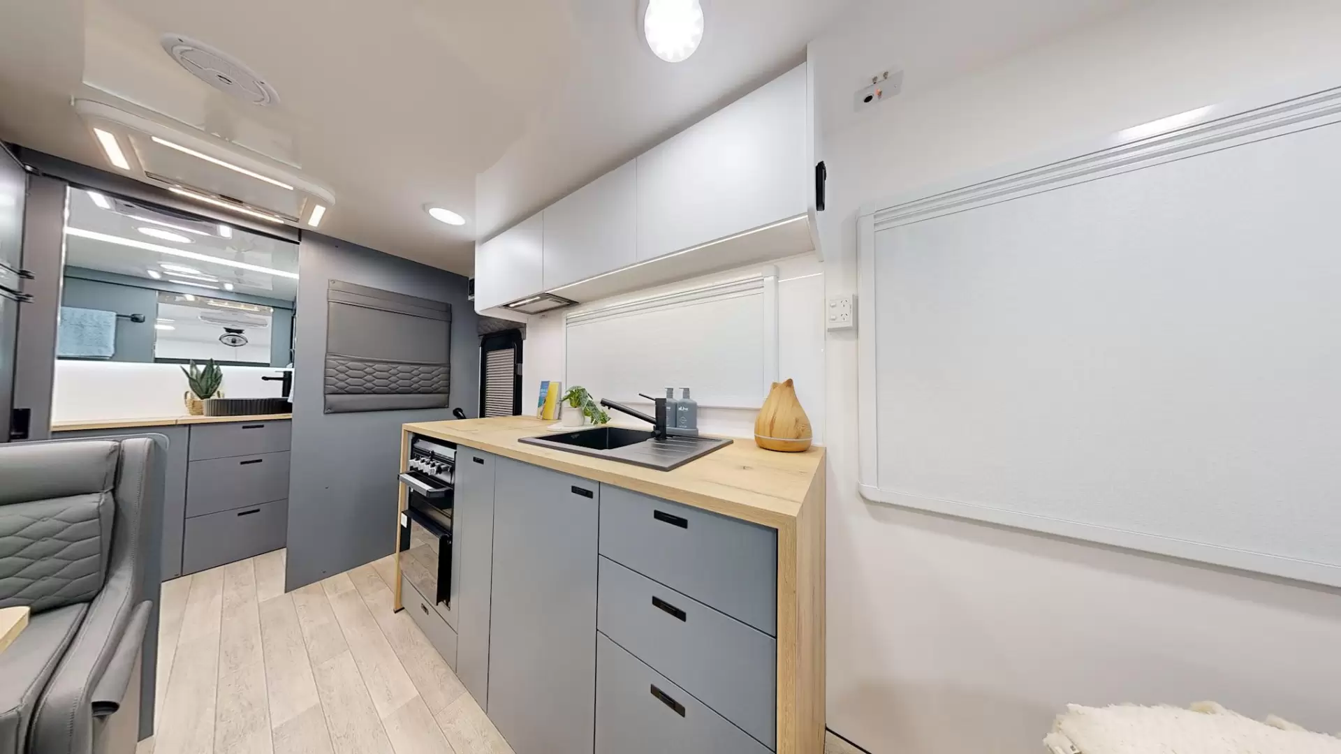 NEW 2026 VACATIONER CARAVANS ENDURA