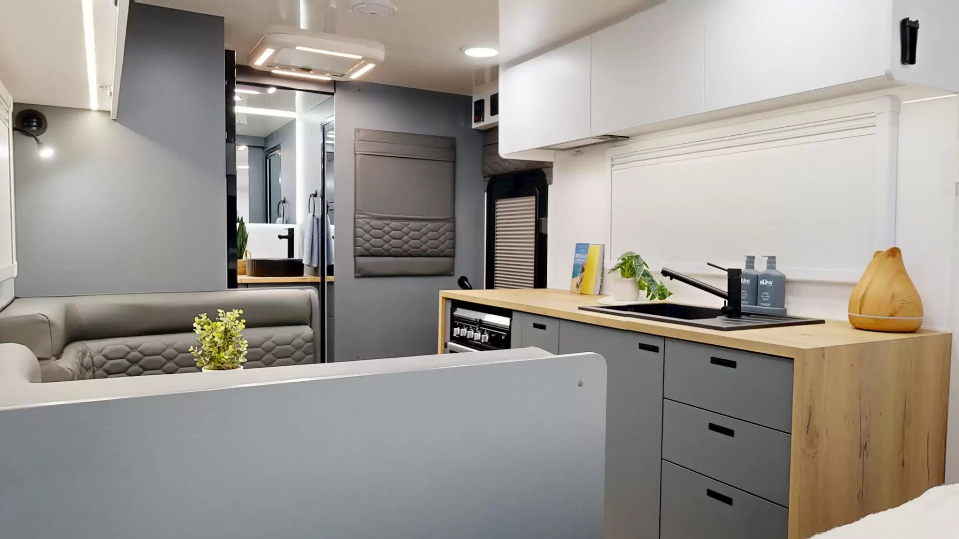 NEW 2026 VACATIONER CARAVANS ENDURA