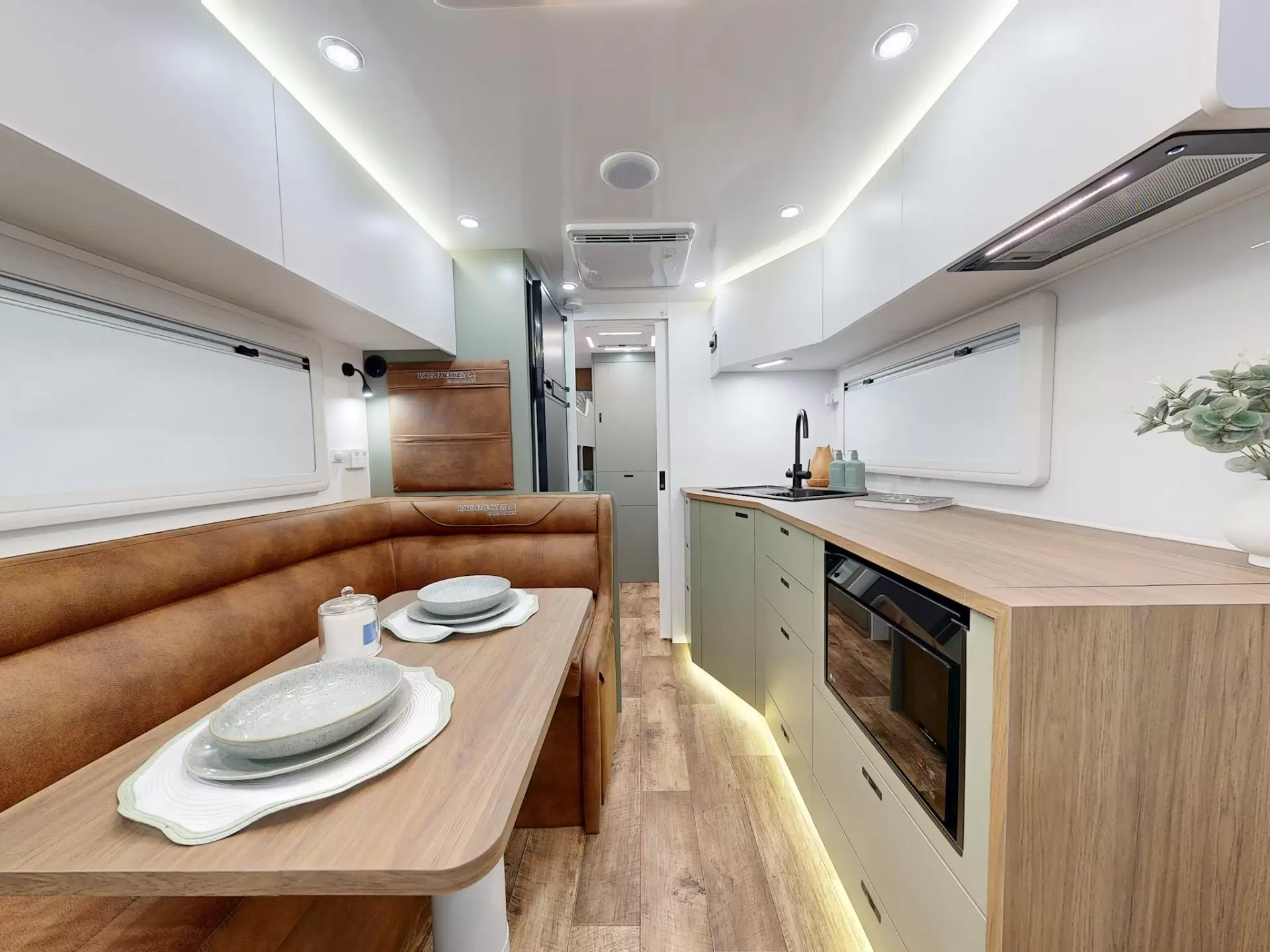 NEW 2025 VACATIONER CARAVANS ROUGH RIDER