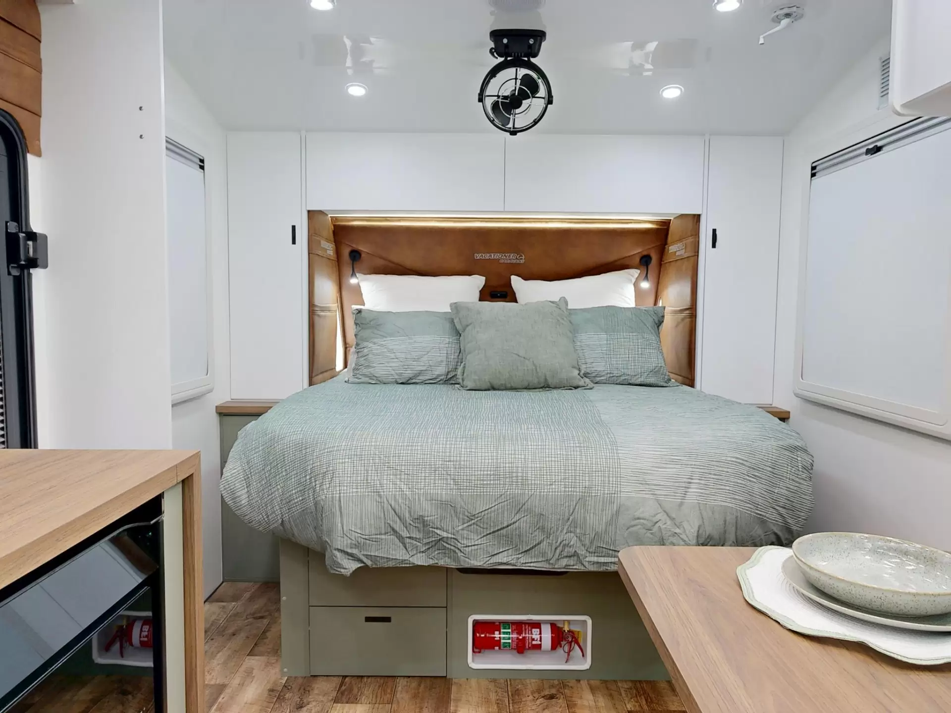 NEW 2025 VACATIONER CARAVANS ROUGH RIDER