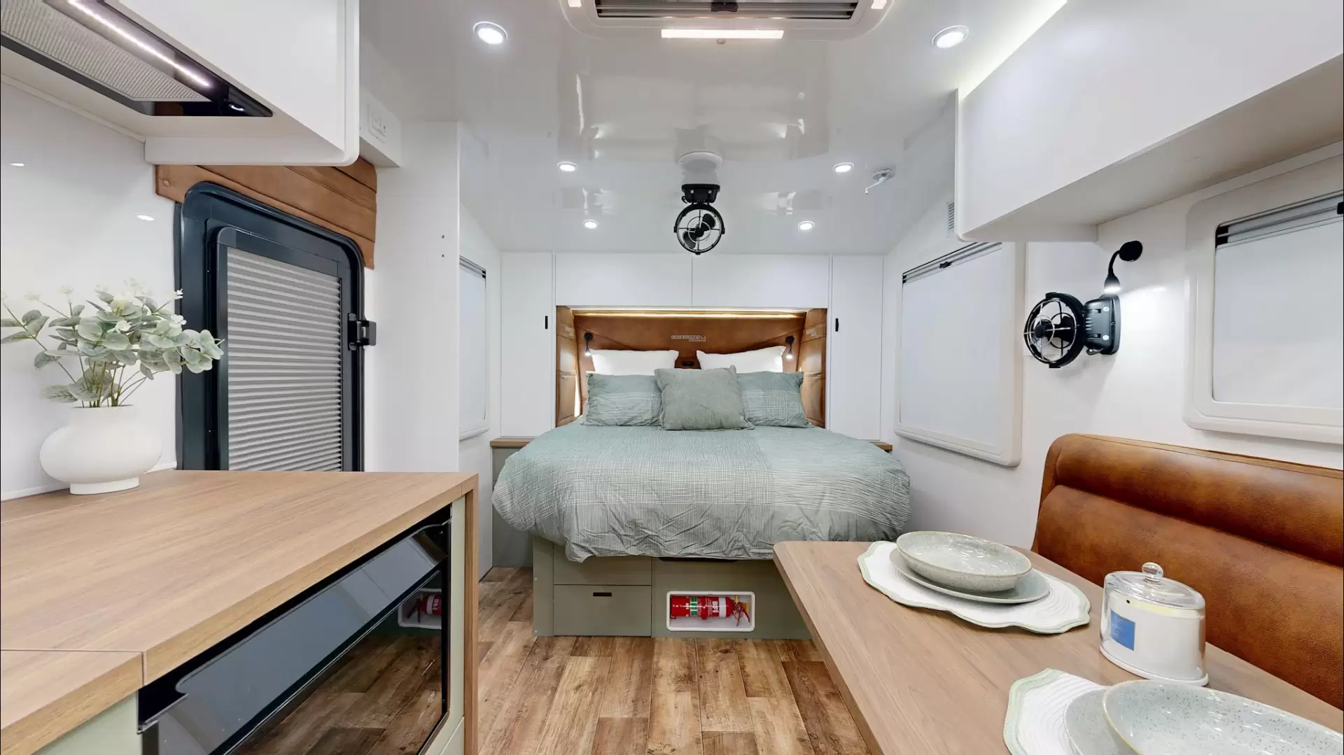 NEW 2025 VACATIONER CARAVANS ROUGH RIDER