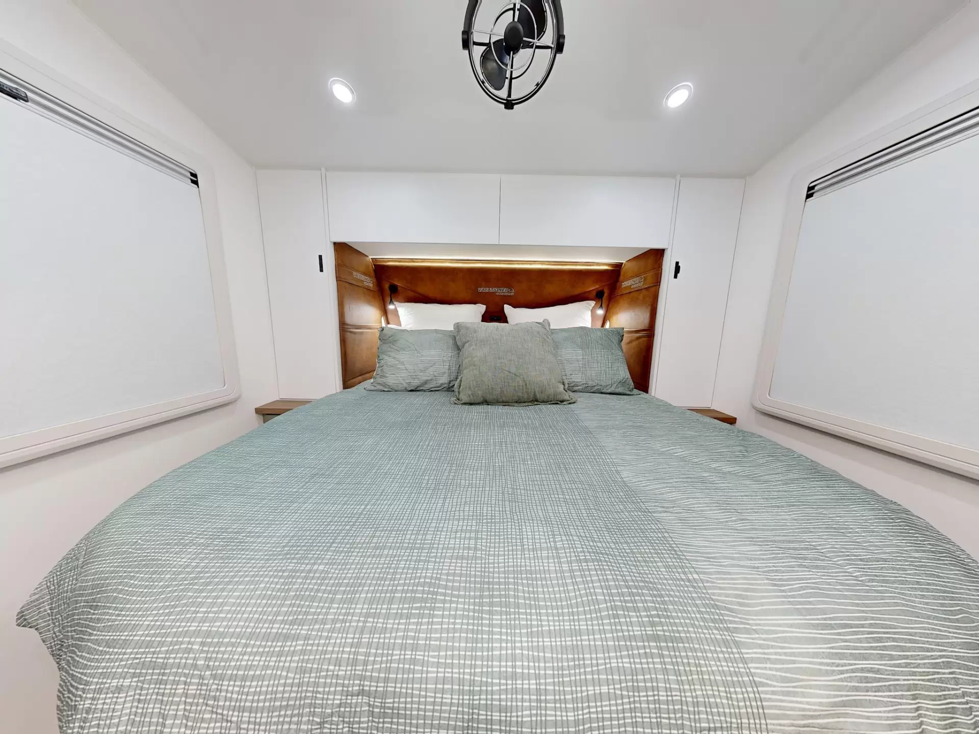 NEW 2025 VACATIONER CARAVANS ROUGH RIDER