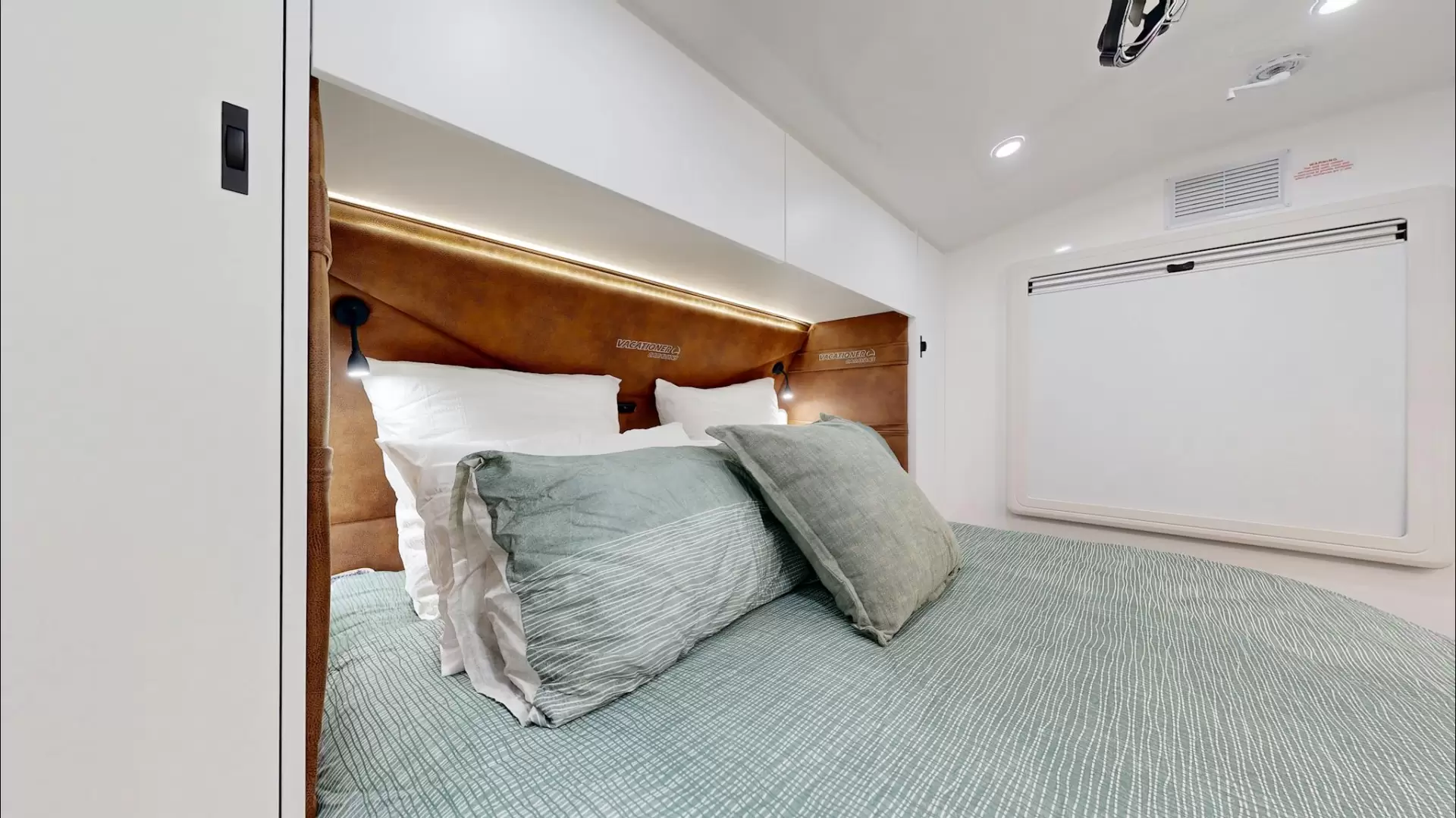 NEW 2025 VACATIONER CARAVANS ROUGH RIDER