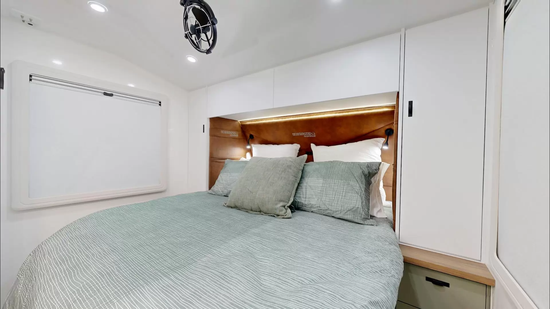 NEW 2025 VACATIONER CARAVANS ROUGH RIDER