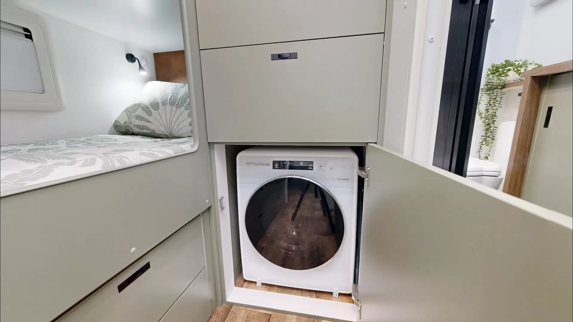 NEW 2025 VACATIONER CARAVANS ROUGH RIDER