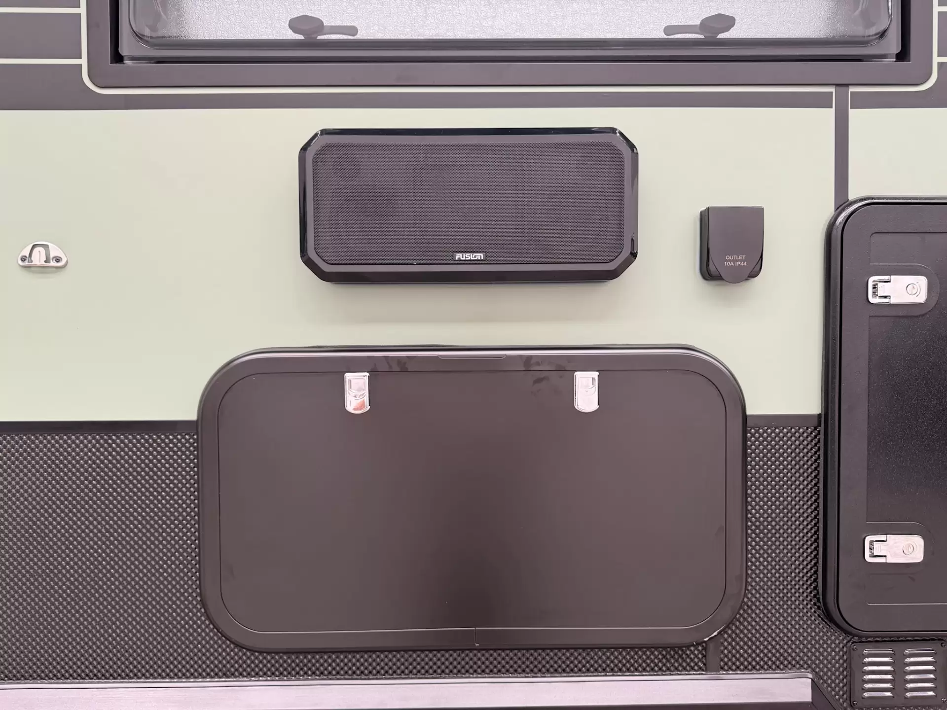 NEW 2025 VACATIONER CARAVANS ROUGH RIDER