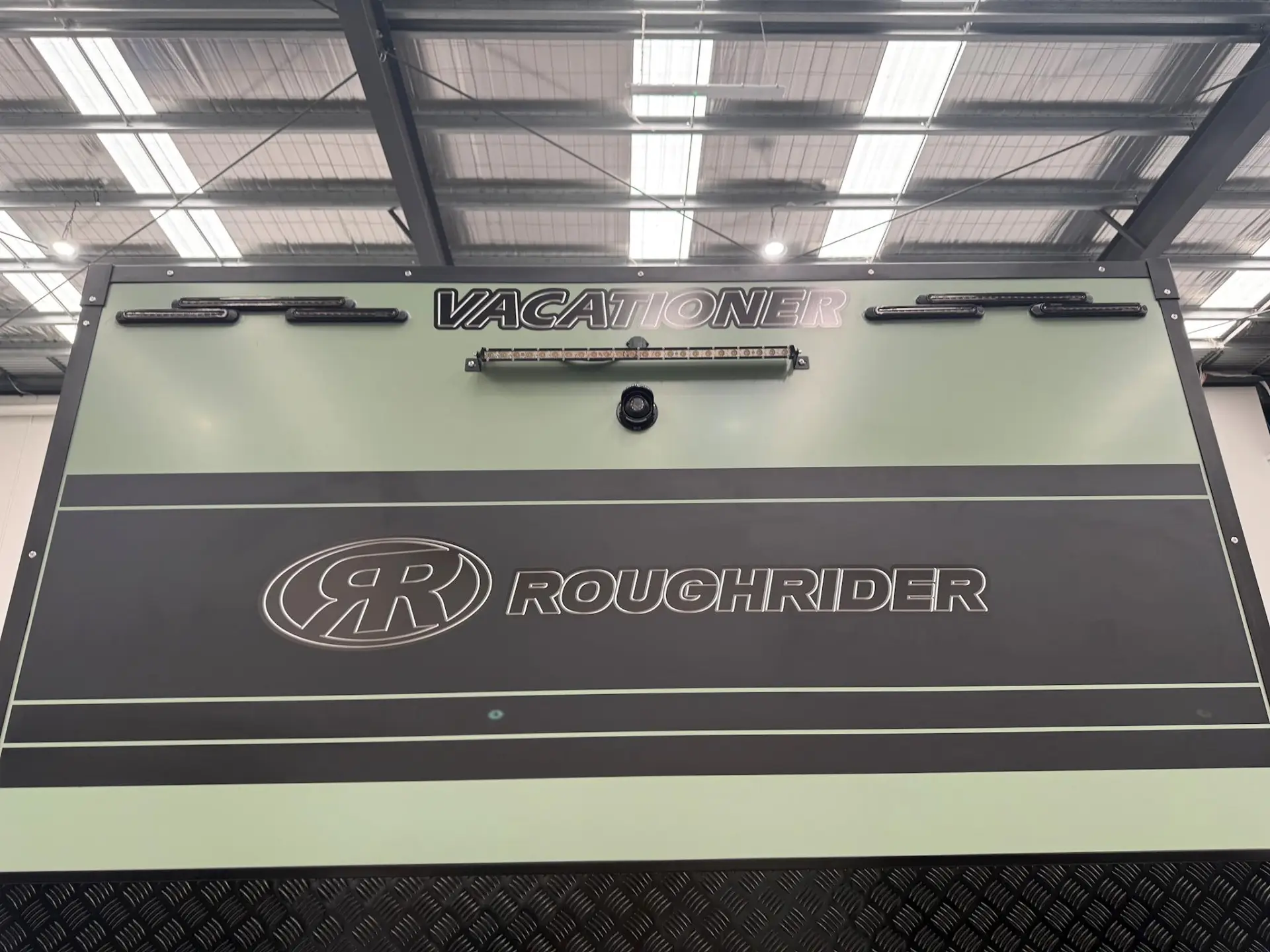 NEW 2025 VACATIONER CARAVANS ROUGH RIDER