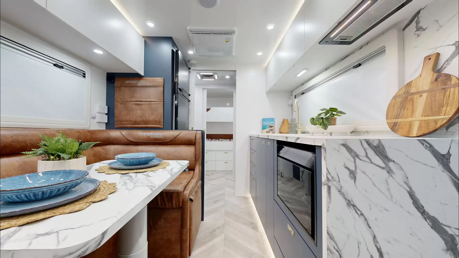 NEW 2025 VACATIONER CARAVANS ROUGH RIDER