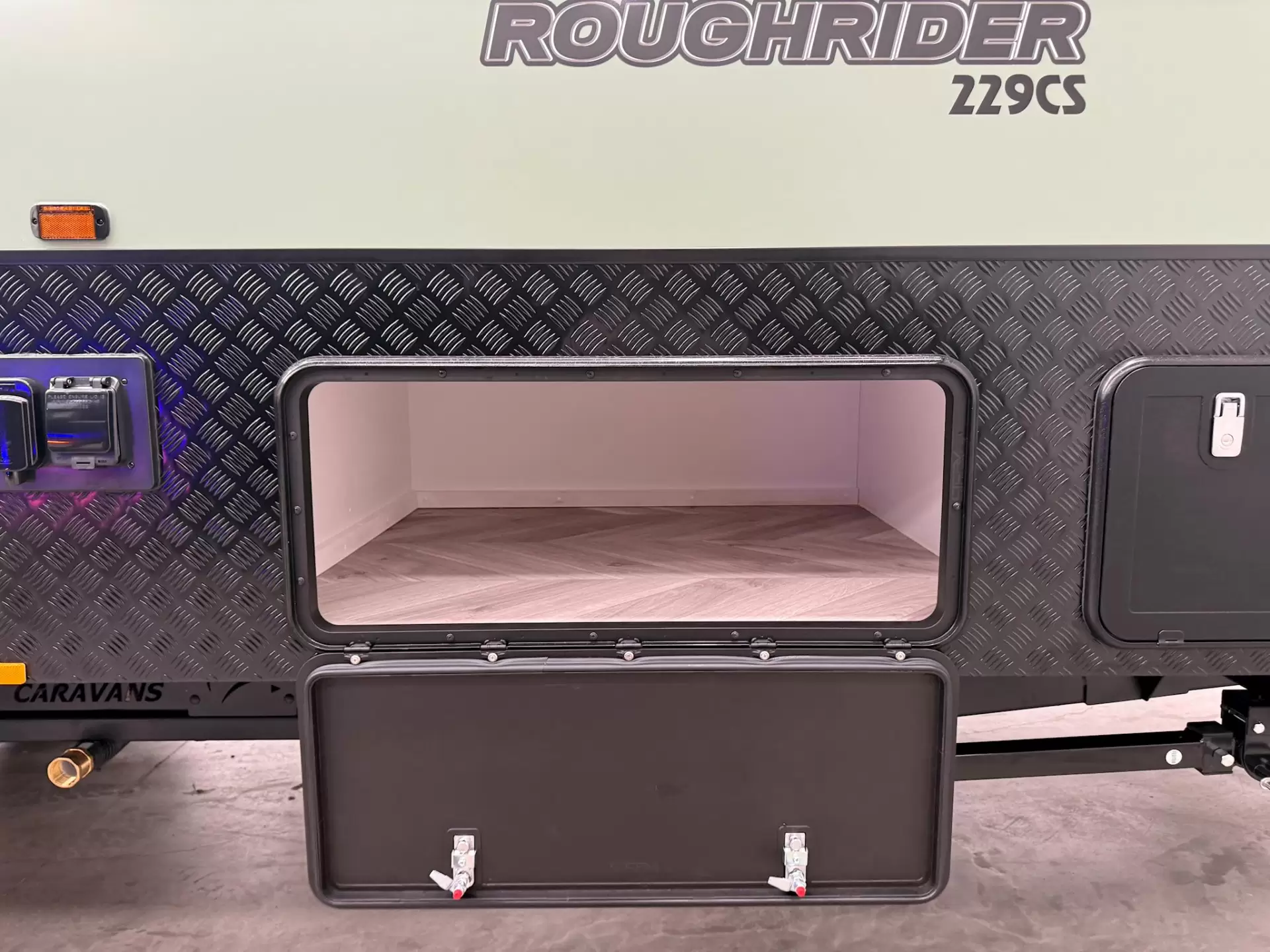 NEW 2025 VACATIONER CARAVANS ROUGH RIDER