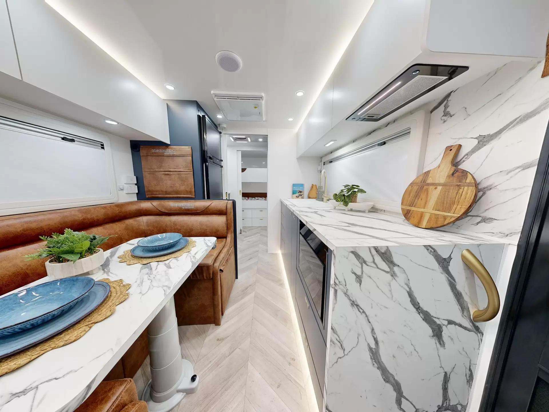 NEW 2025 VACATIONER CARAVANS ROUGH RIDER