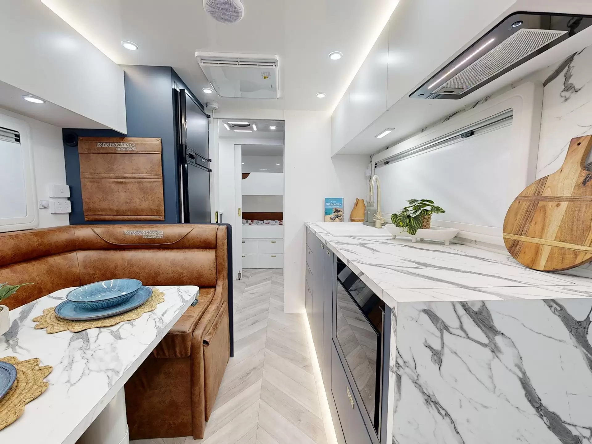 NEW 2025 VACATIONER CARAVANS ROUGH RIDER