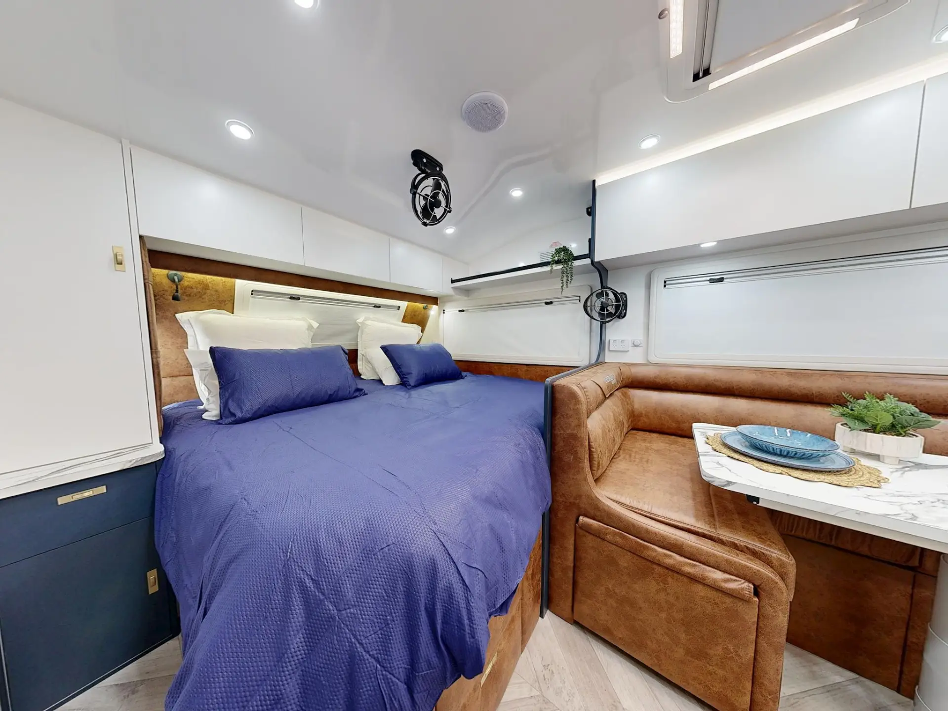 NEW 2025 VACATIONER CARAVANS ROUGH RIDER