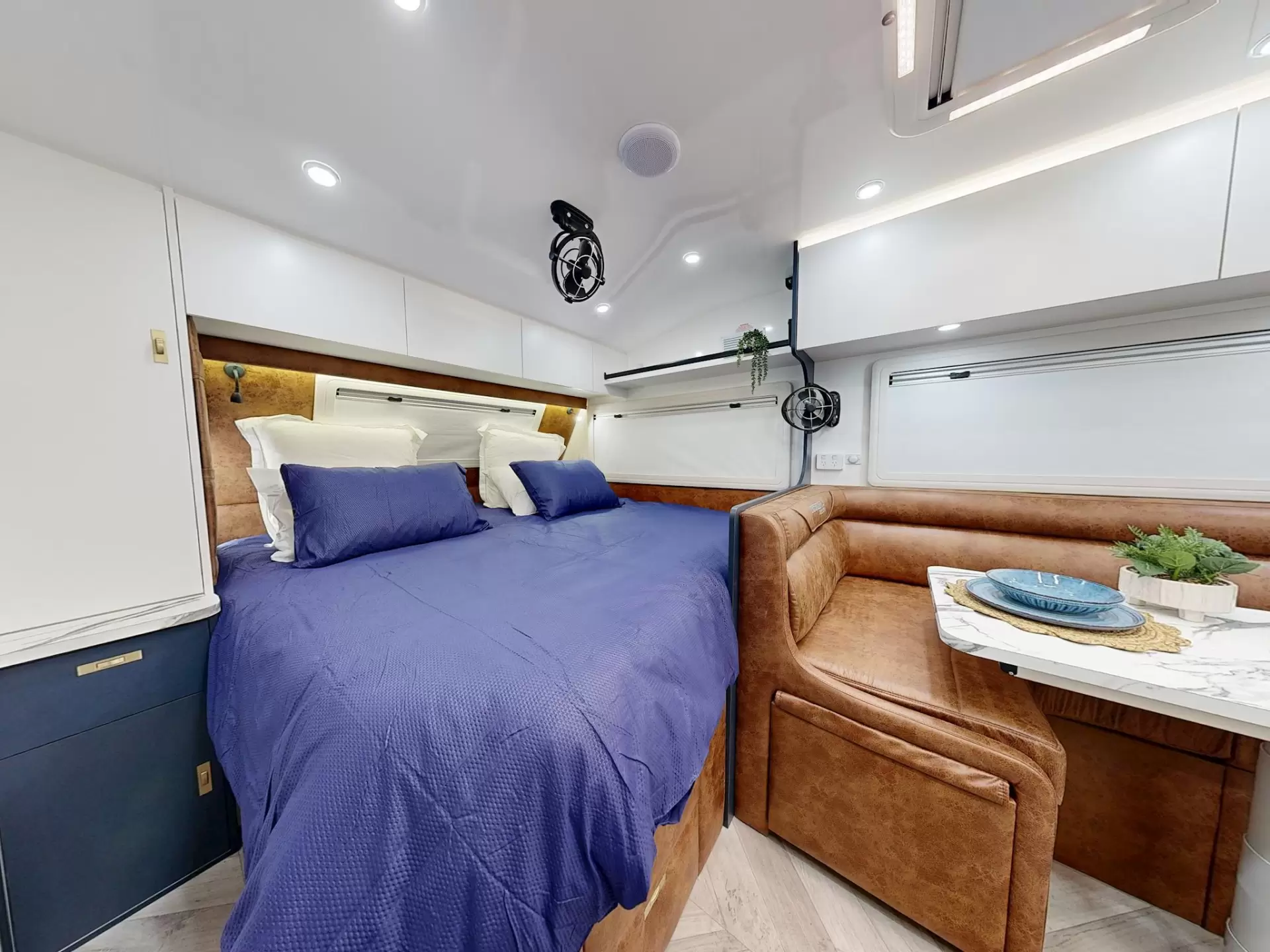 NEW 2025 VACATIONER CARAVANS ROUGH RIDER