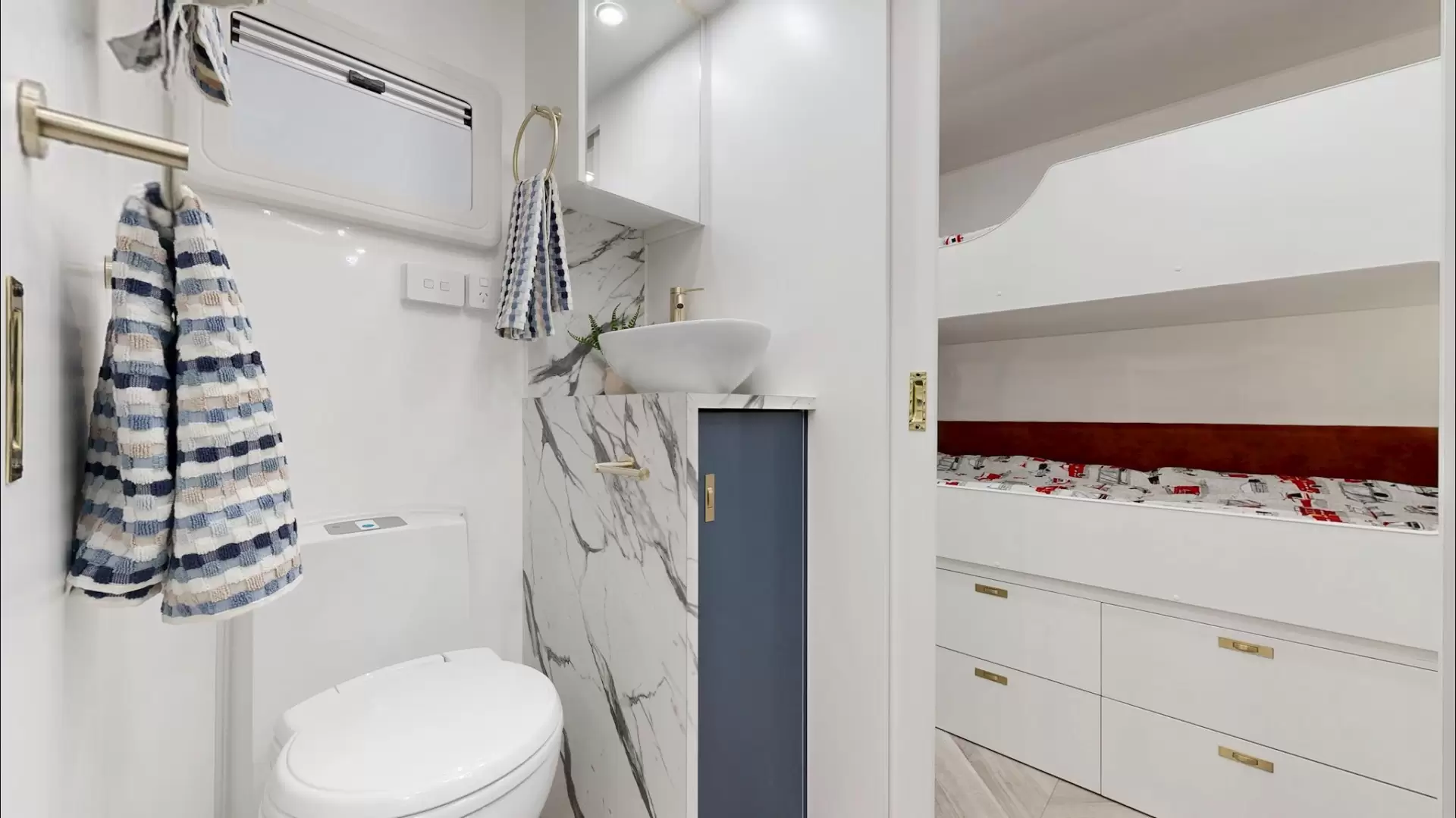 NEW 2025 VACATIONER CARAVANS ROUGH RIDER