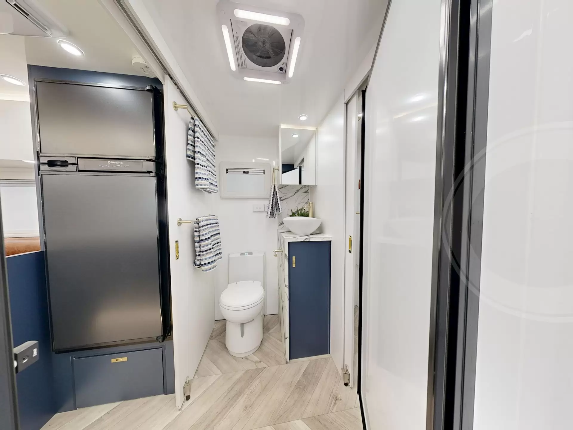 NEW 2025 VACATIONER CARAVANS ROUGH RIDER