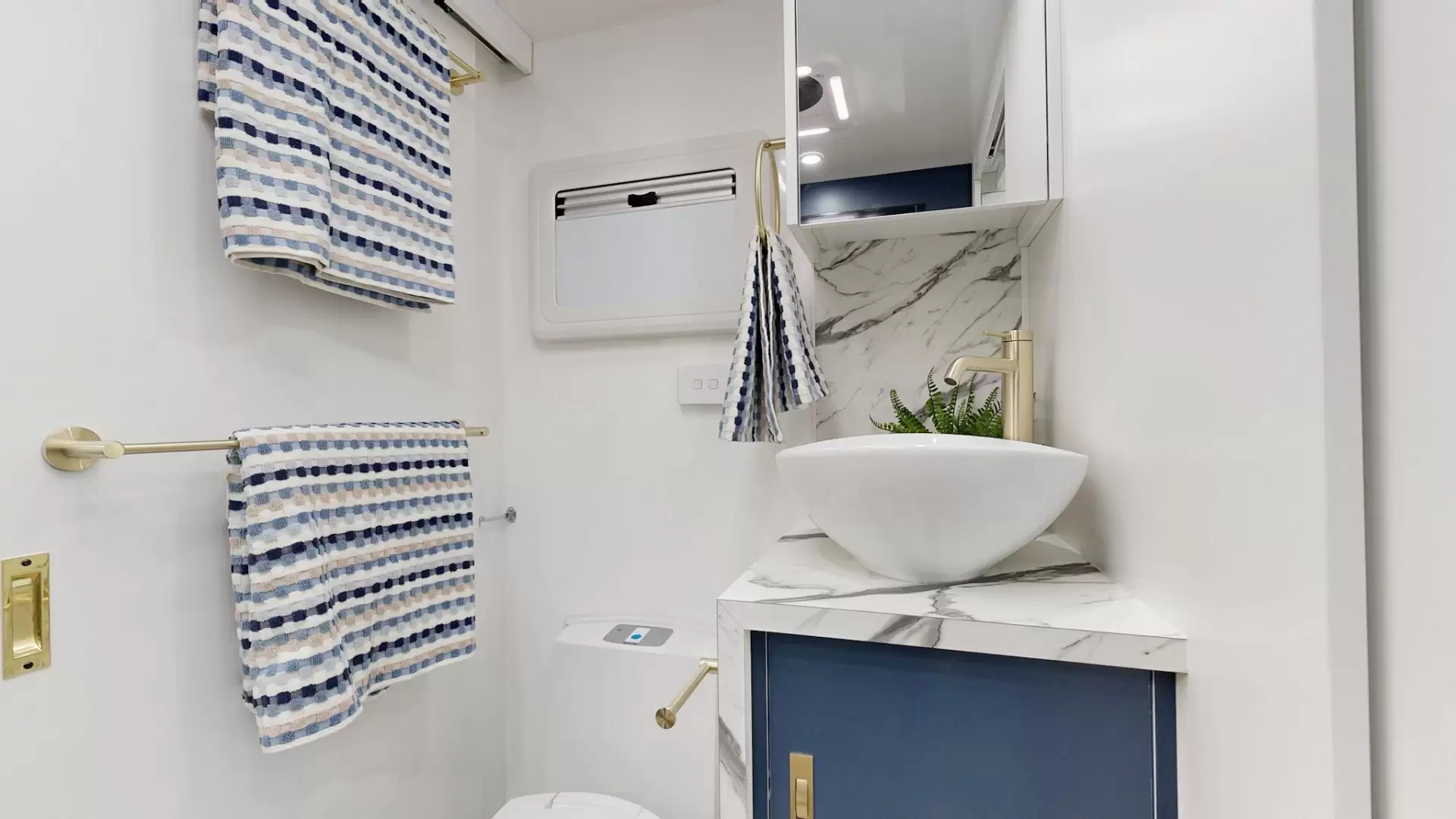 NEW 2025 VACATIONER CARAVANS ROUGH RIDER