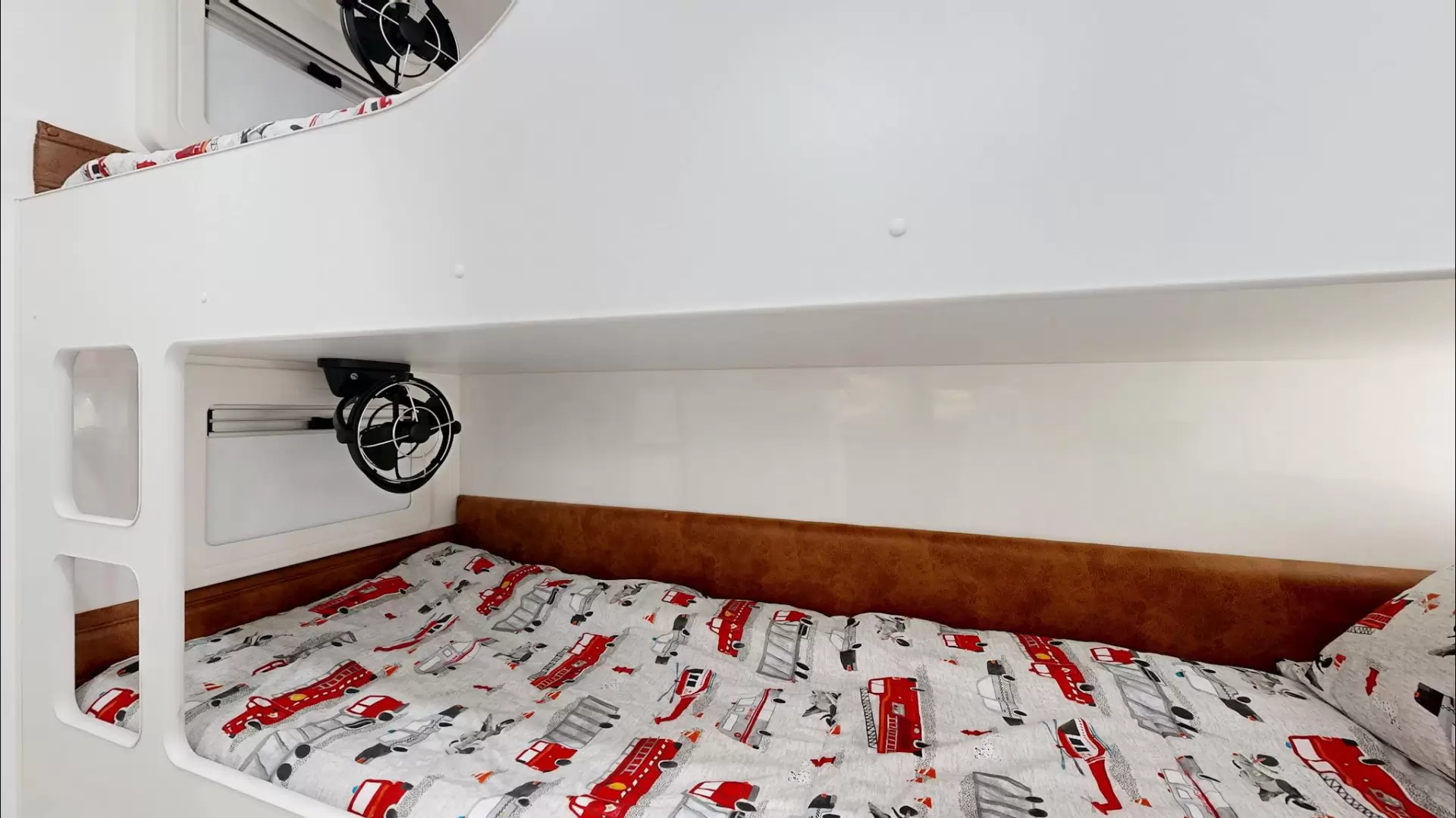 NEW 2025 VACATIONER CARAVANS ROUGH RIDER