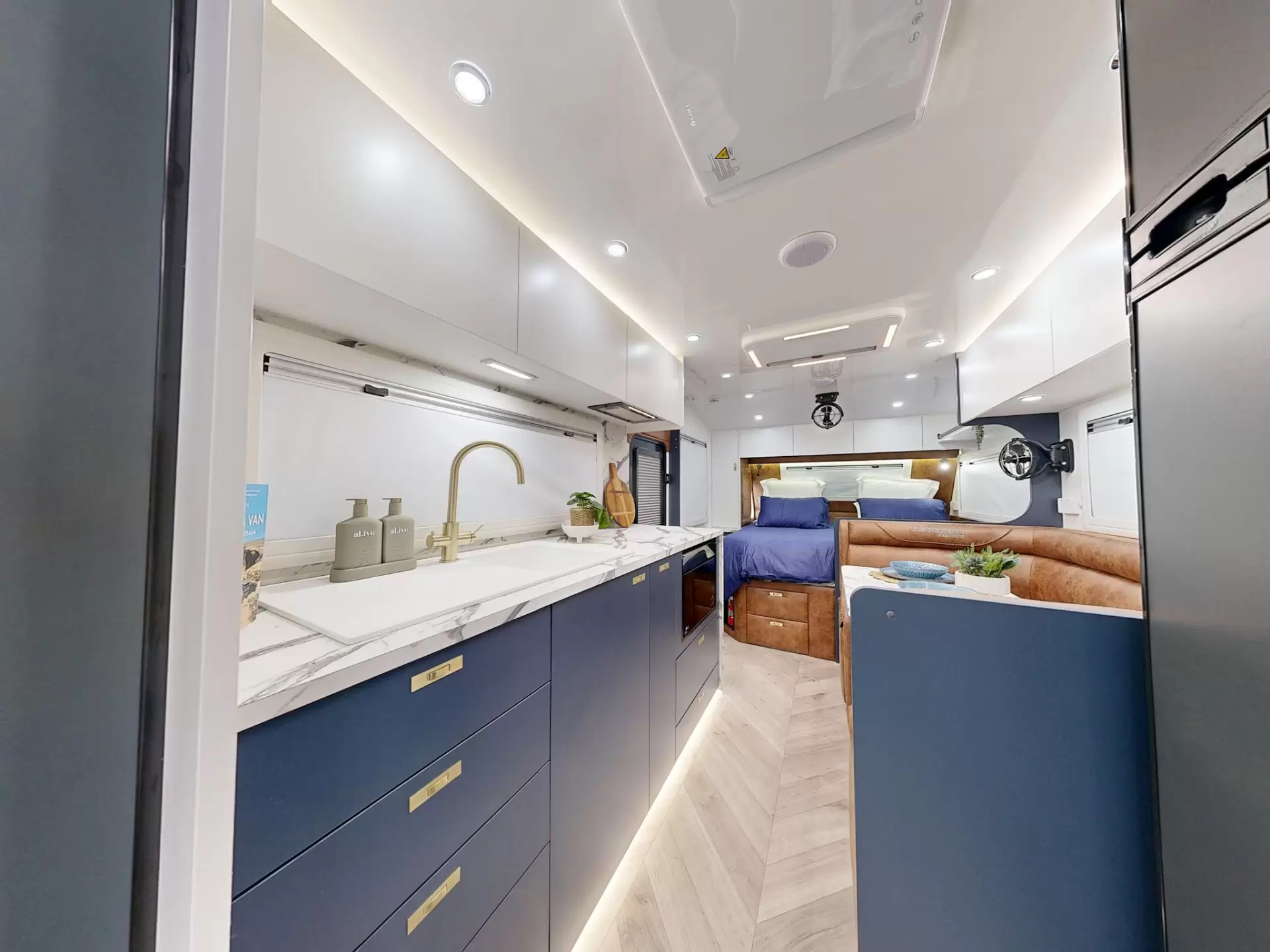 NEW 2025 VACATIONER CARAVANS ROUGH RIDER