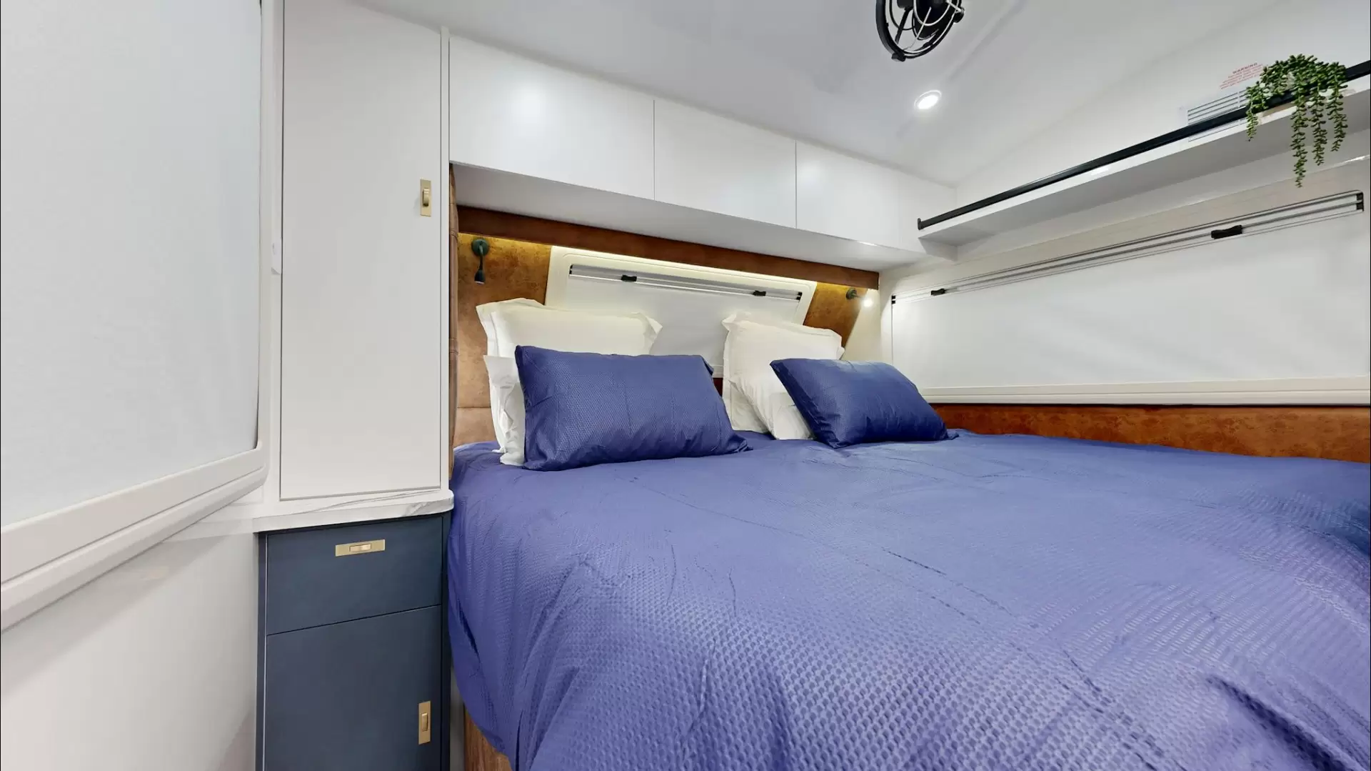 NEW 2025 VACATIONER CARAVANS ROUGH RIDER