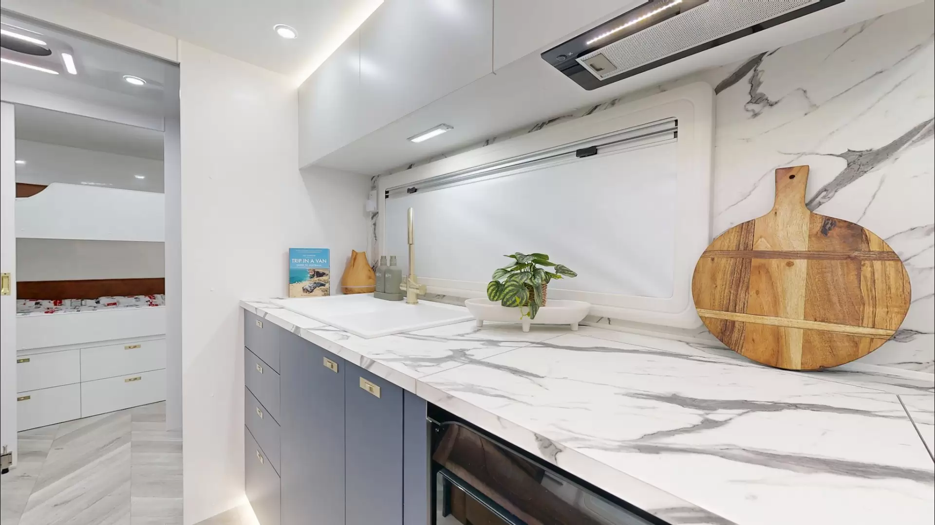 NEW 2025 VACATIONER CARAVANS ROUGH RIDER