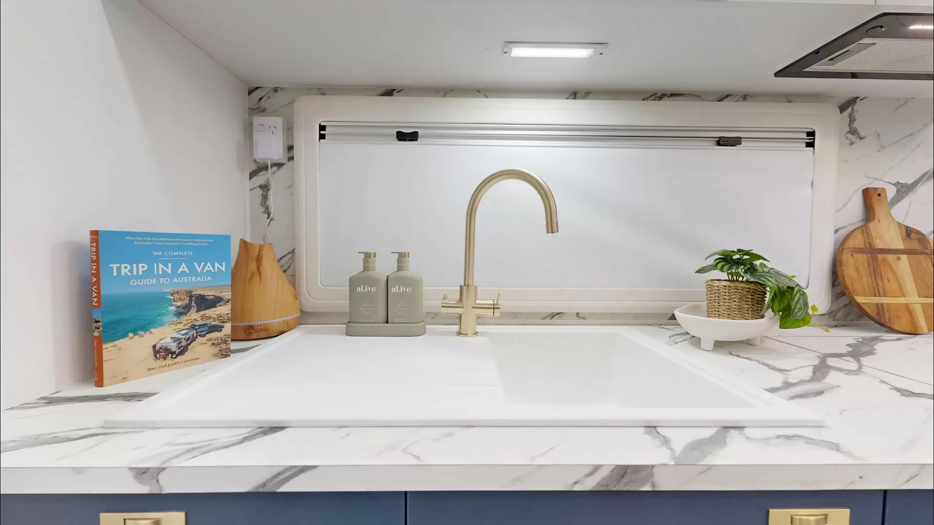 NEW 2025 VACATIONER CARAVANS ROUGH RIDER