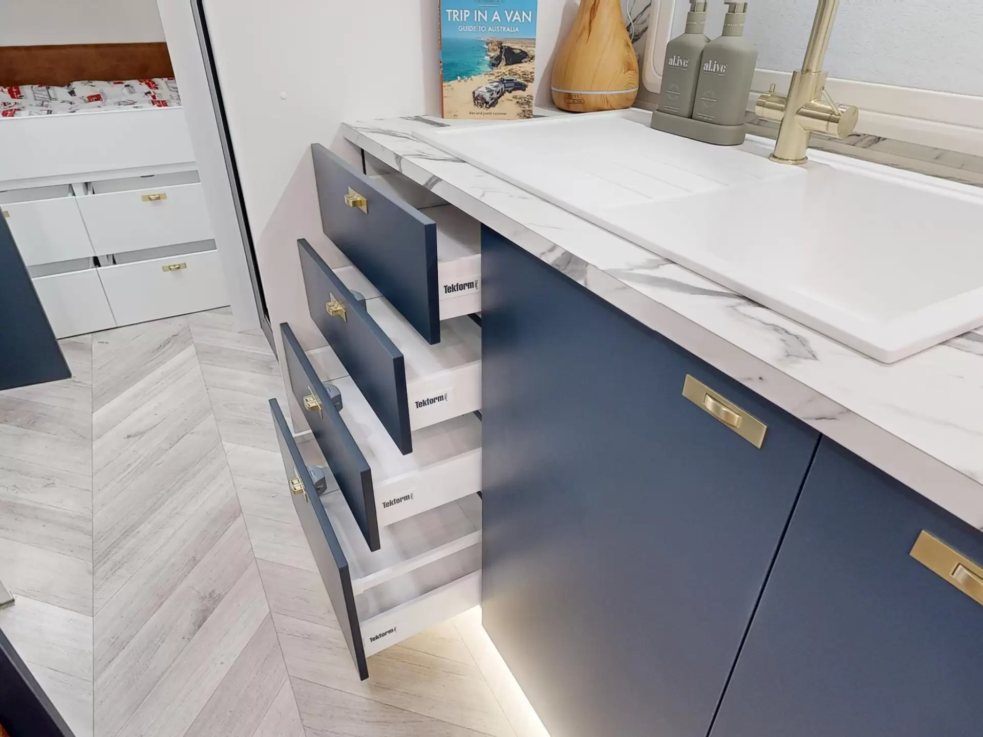 NEW 2025 VACATIONER CARAVANS ROUGH RIDER