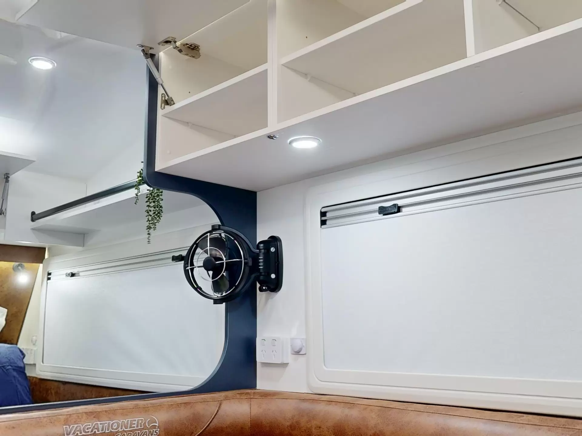 NEW 2025 VACATIONER CARAVANS ROUGH RIDER