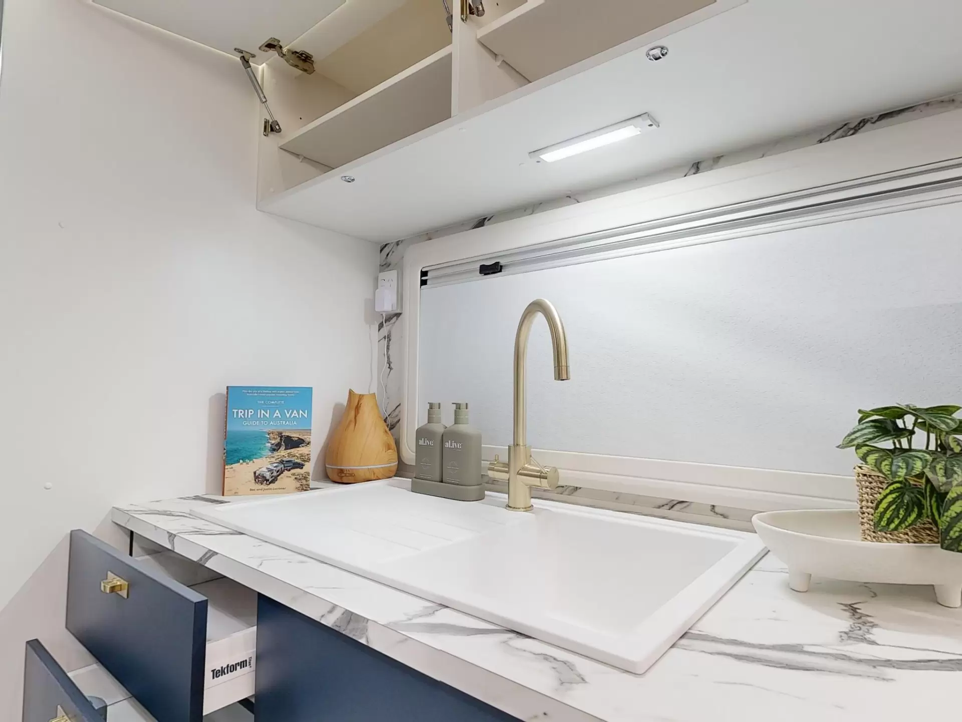 NEW 2025 VACATIONER CARAVANS ROUGH RIDER