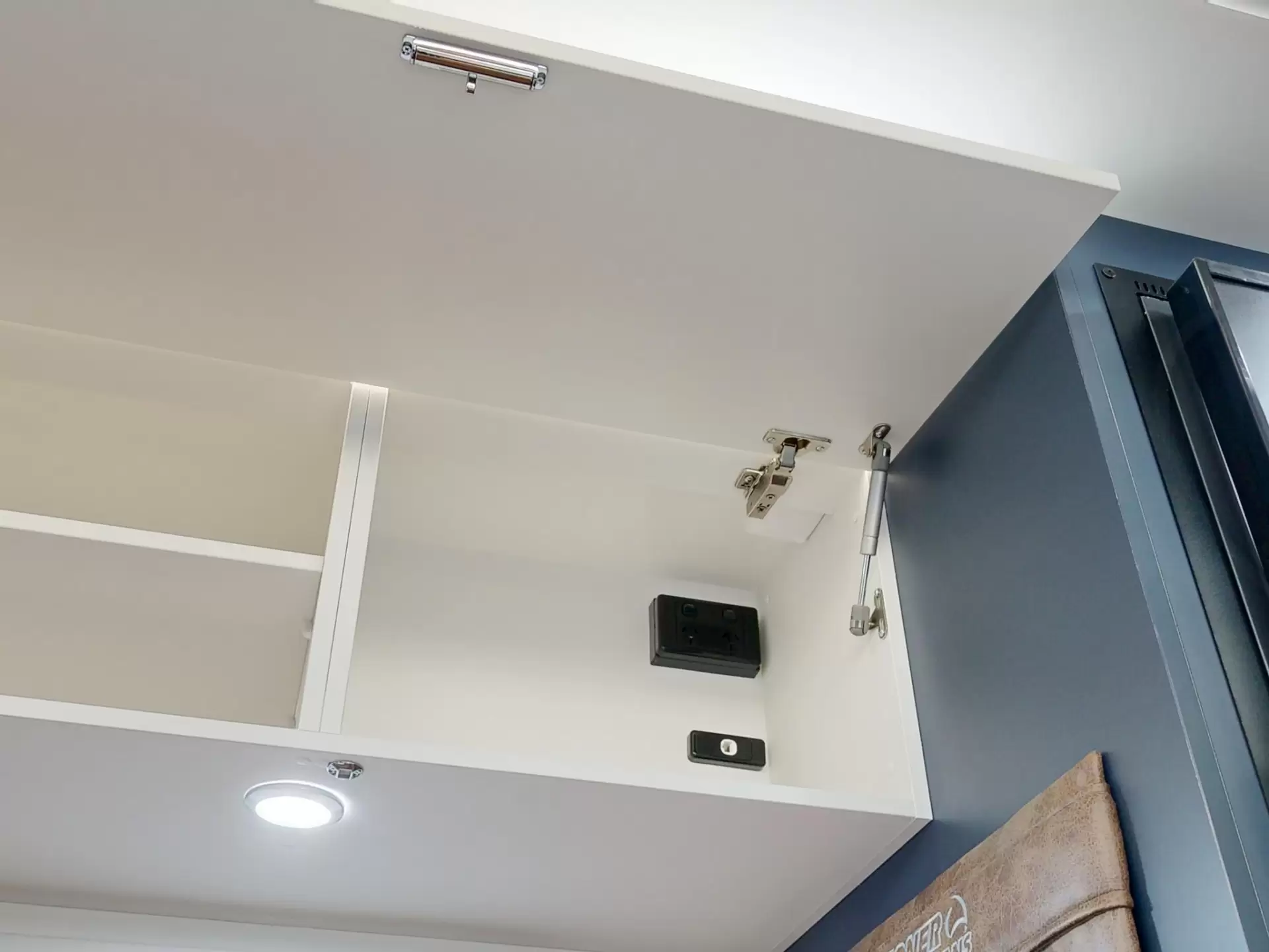 NEW 2025 VACATIONER CARAVANS ROUGH RIDER