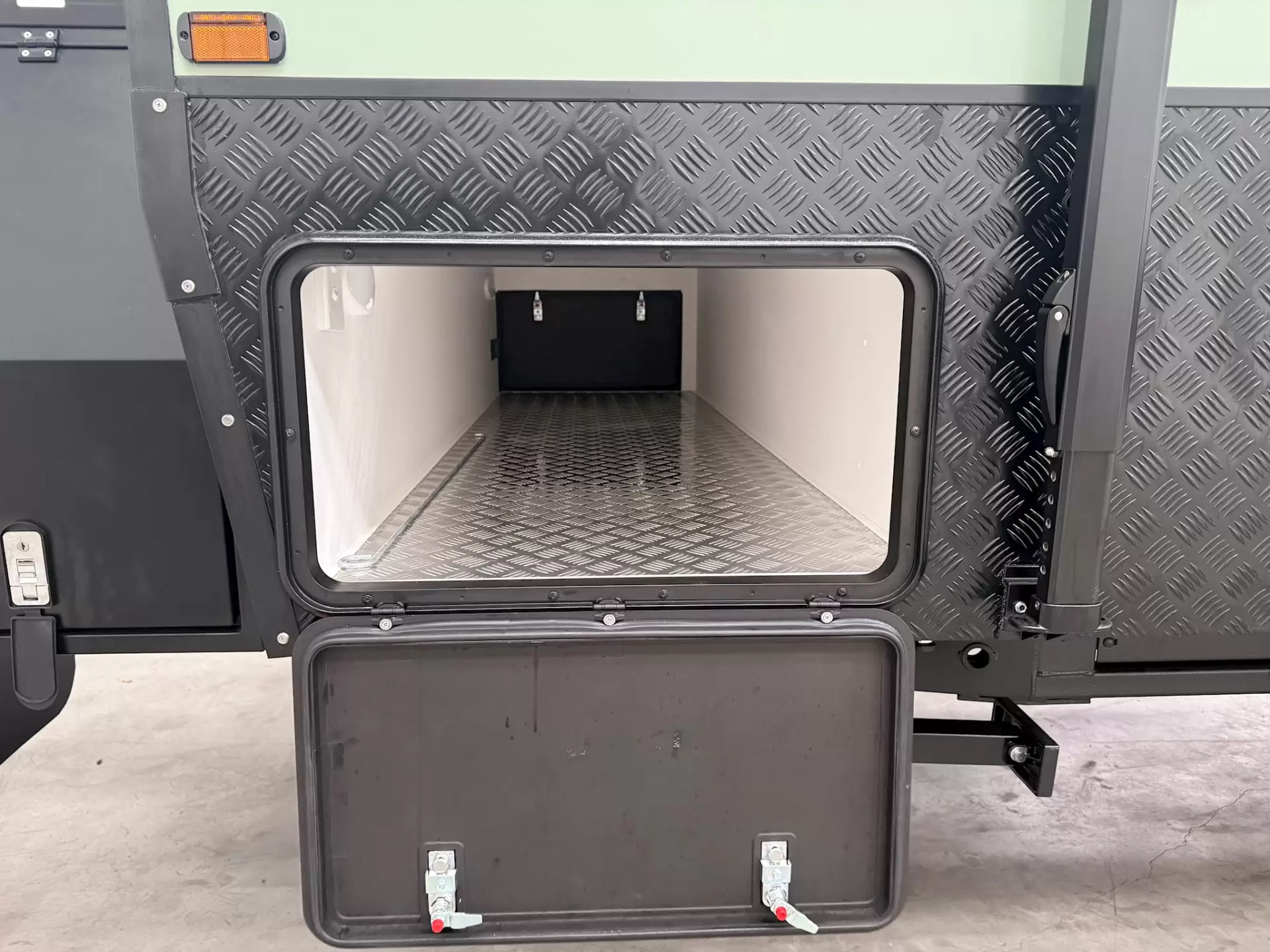 NEW 2025 VACATIONER CARAVANS ROUGH RIDER