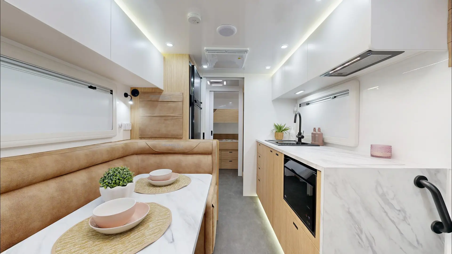 NEW 2026 VACATIONER CARAVANS ROUGH RIDER