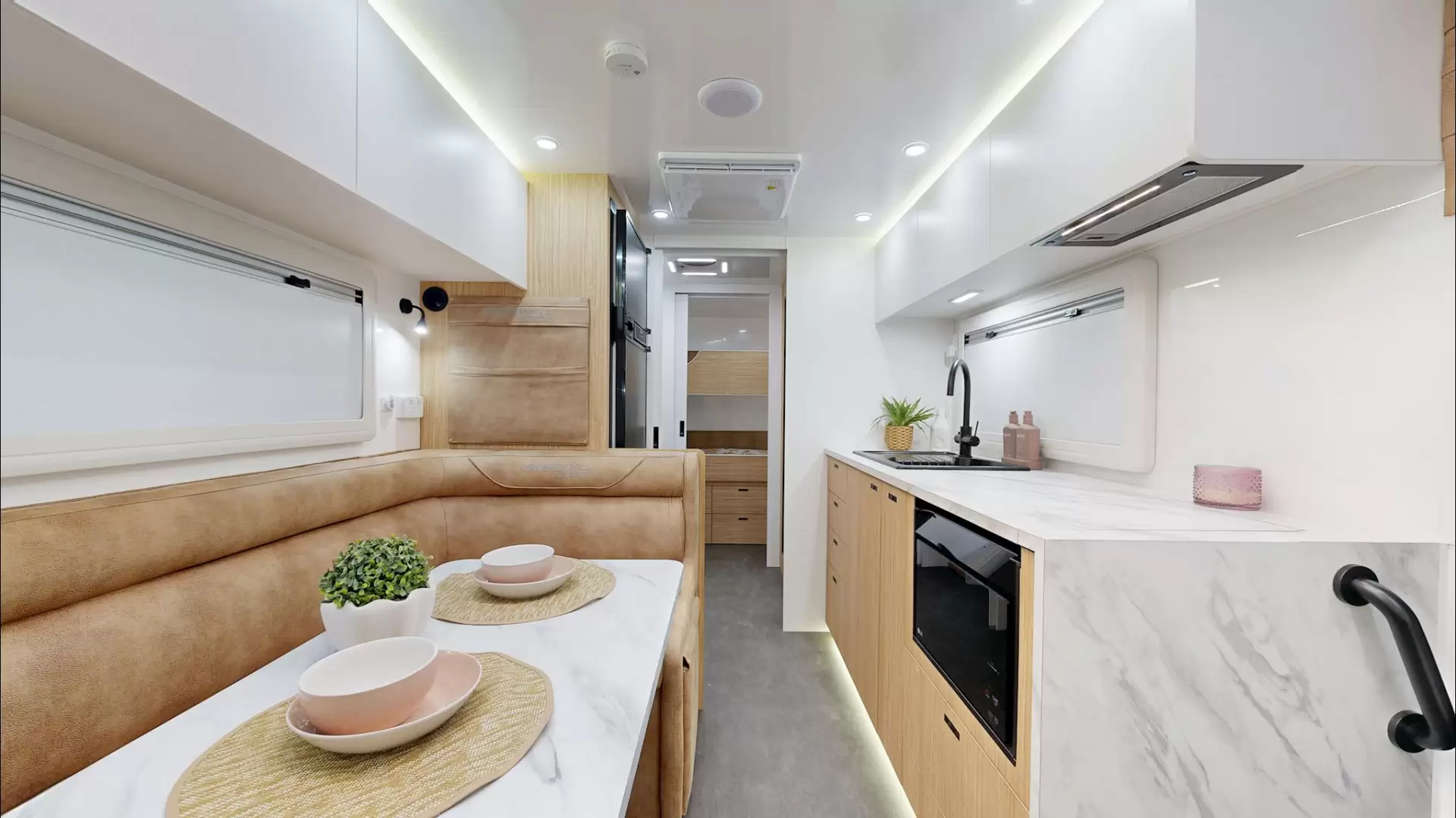NEW 2026 VACATIONER CARAVANS ROUGH RIDER