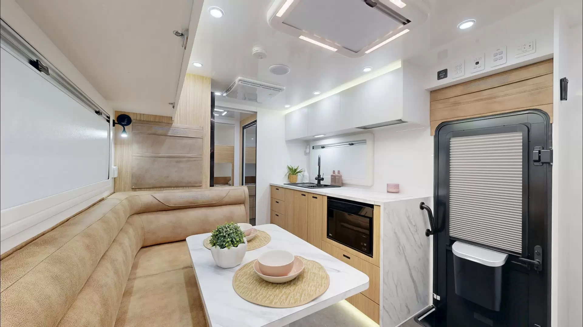 NEW 2026 VACATIONER CARAVANS ROUGH RIDER