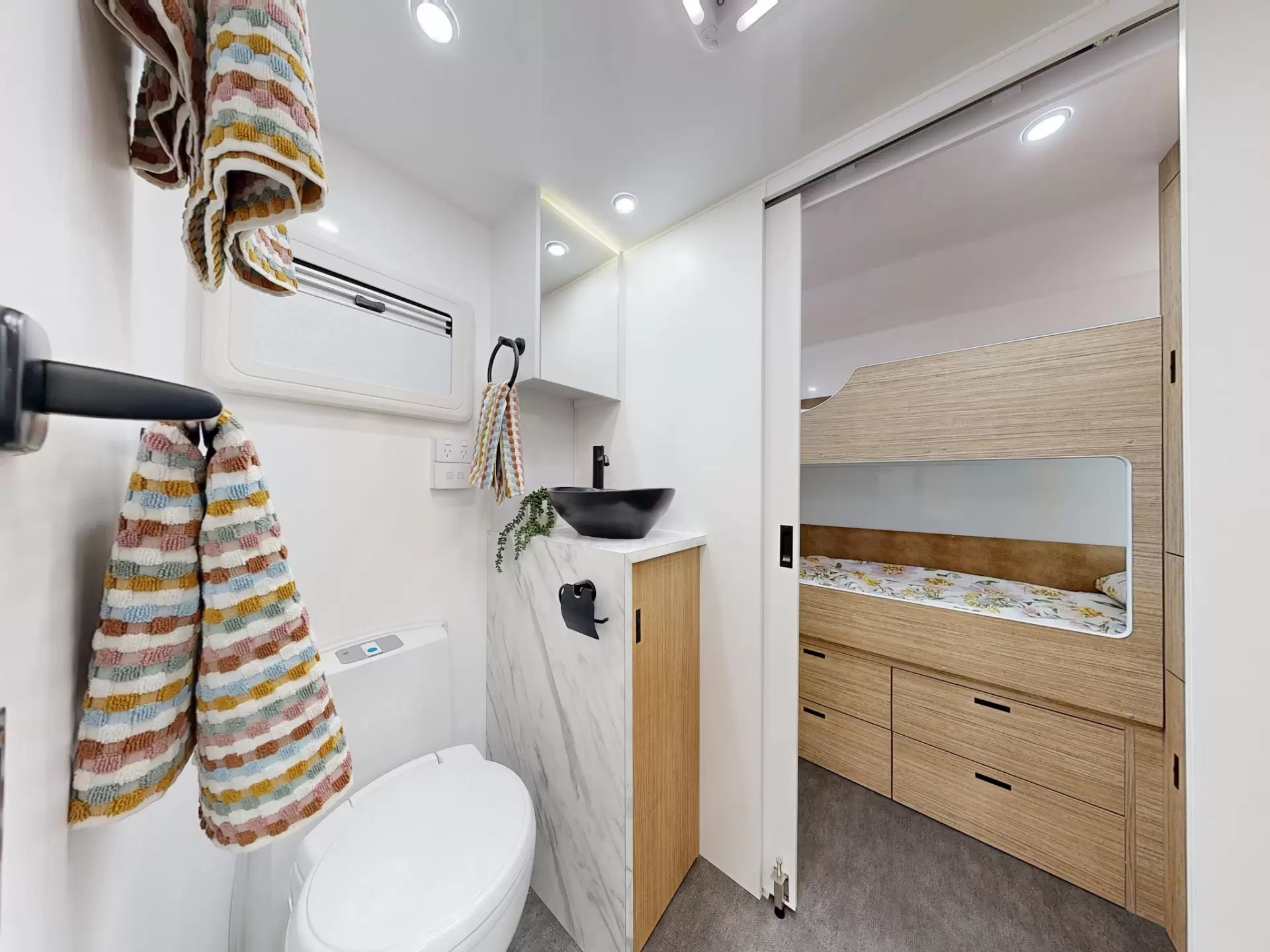 NEW 2026 VACATIONER CARAVANS ROUGH RIDER