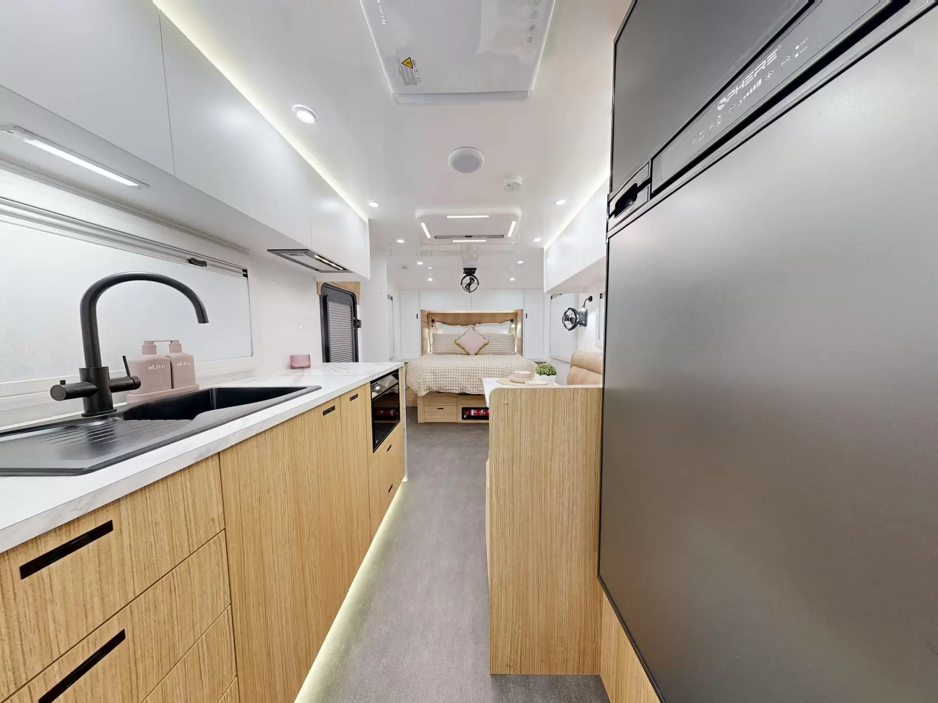 NEW 2026 VACATIONER CARAVANS ROUGH RIDER