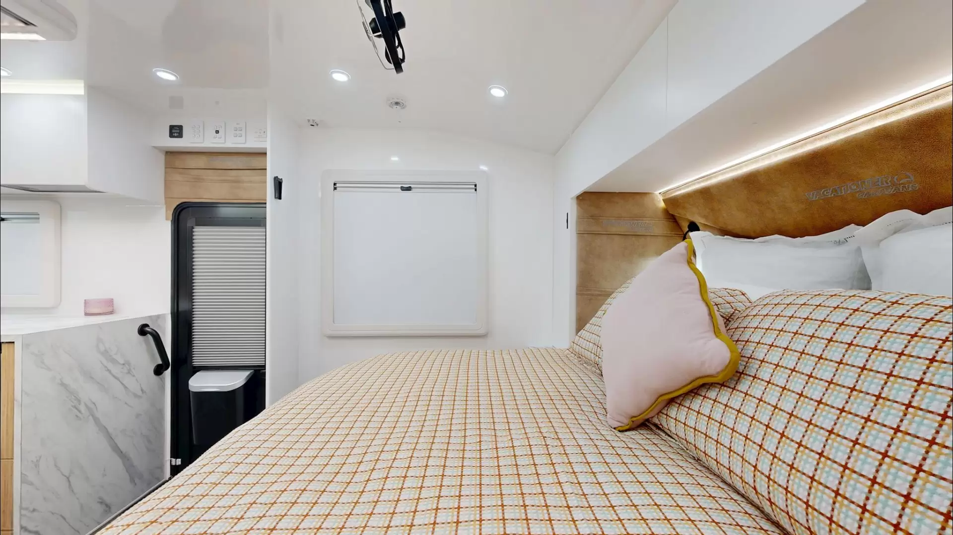 NEW 2026 VACATIONER CARAVANS ROUGH RIDER