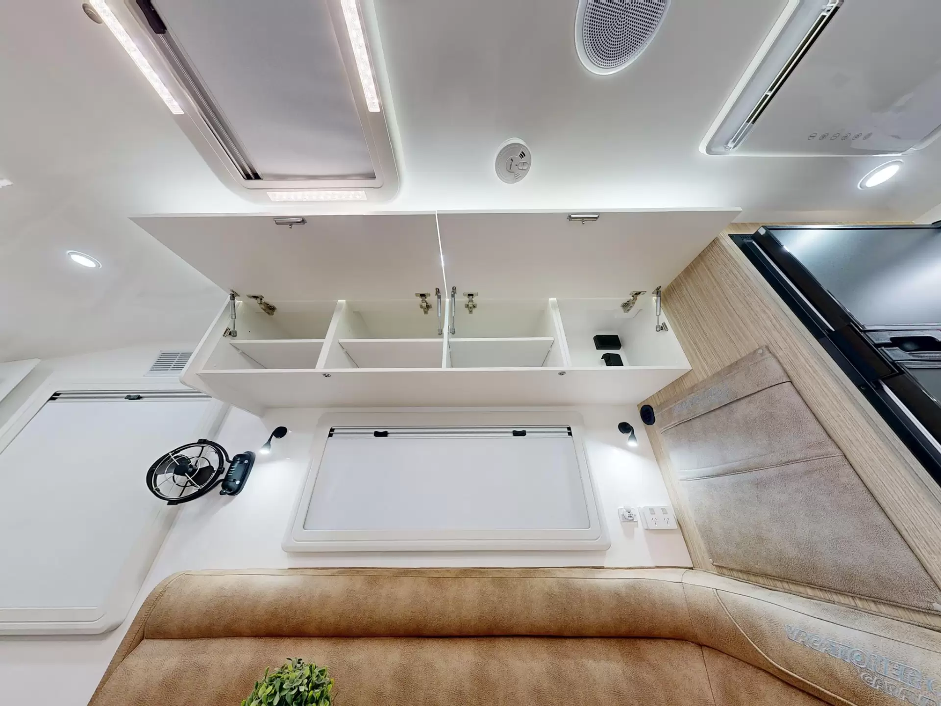 NEW 2026 VACATIONER CARAVANS ROUGH RIDER